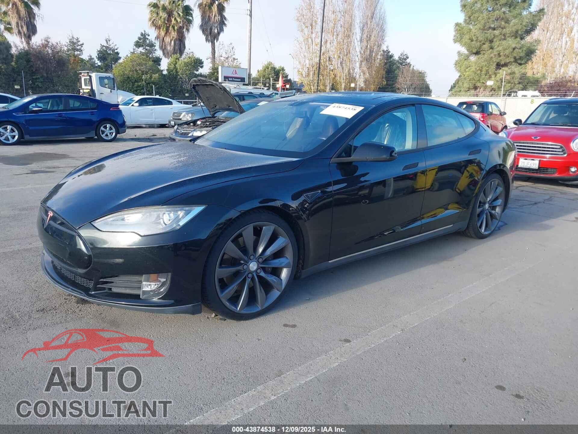 TESLA MODEL S 2013 - 5YJSA1DN7DFP13423