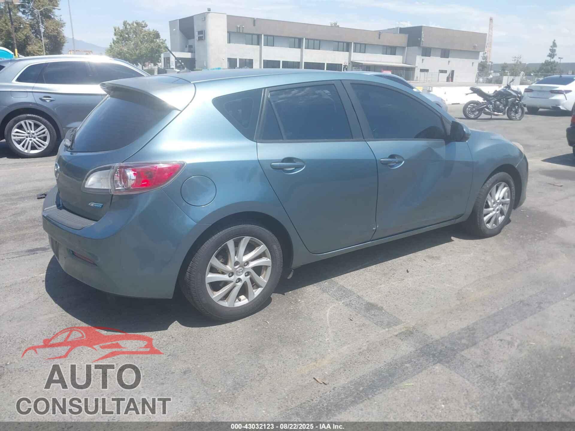 MAZDA MAZDA3 2012 - JM1BL1L81C1620006
