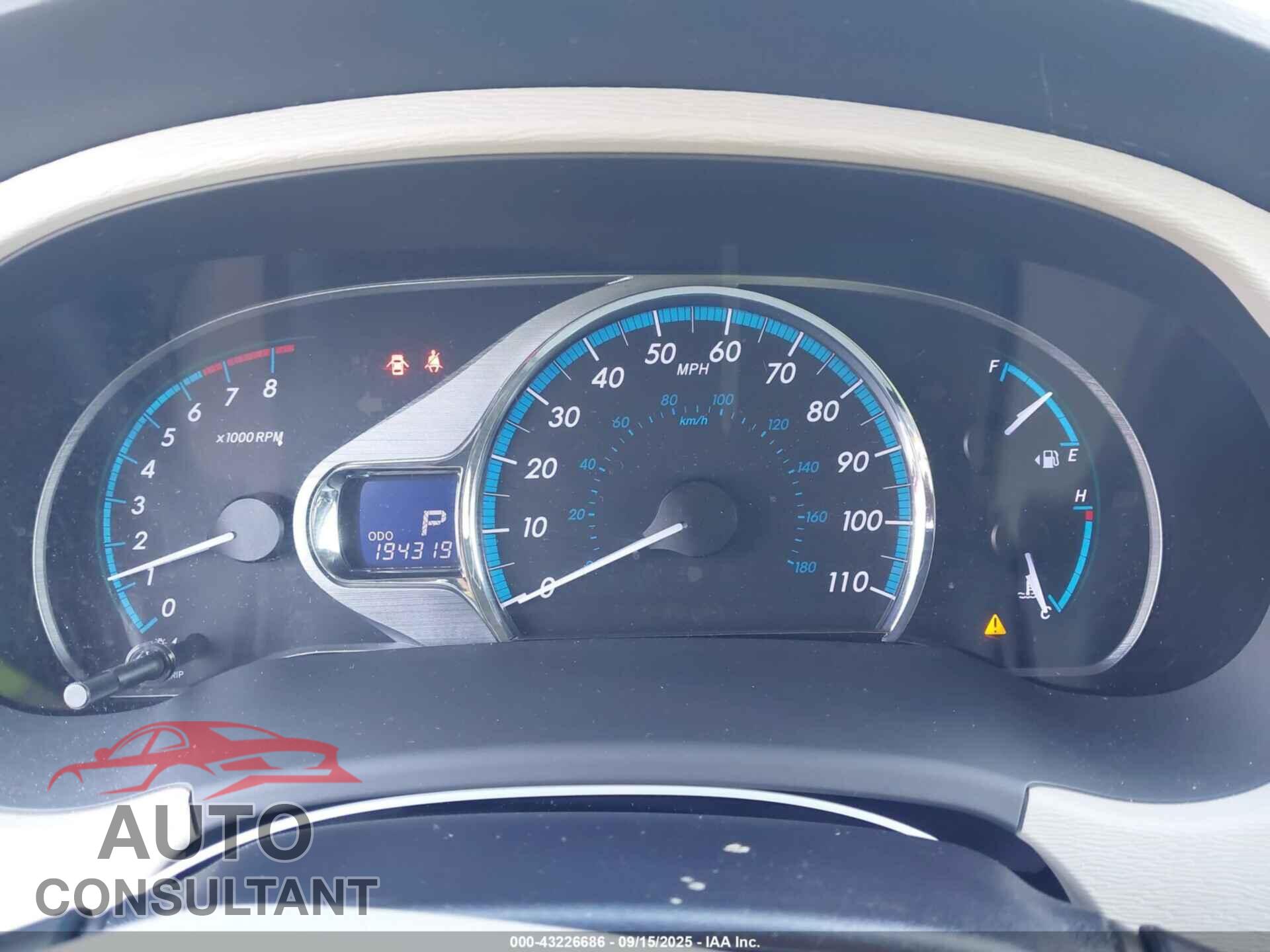 TOYOTA SIENNA 2011 - 5TDYK3DC1BS030854