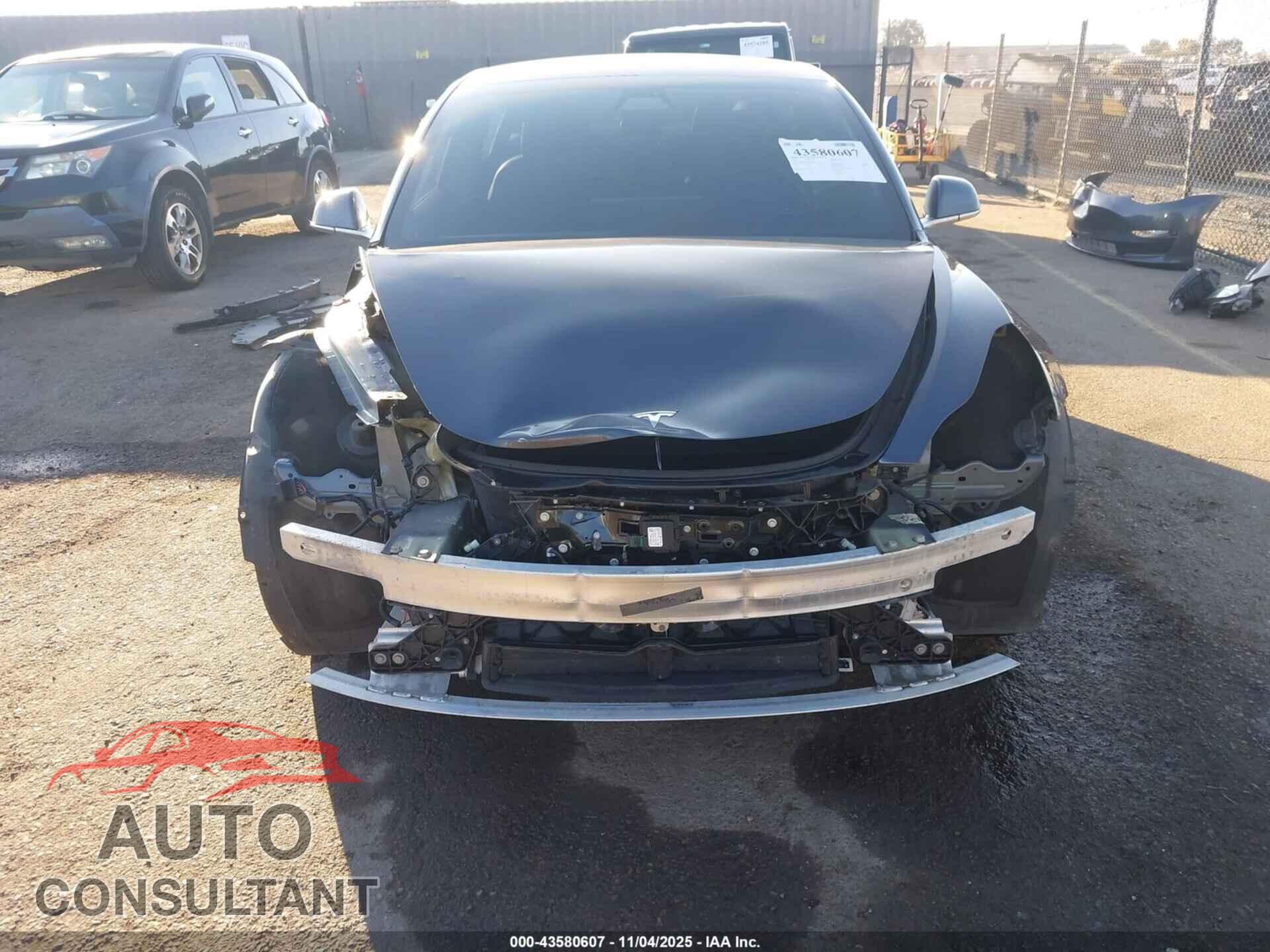 TESLA MODEL 3 2018 - 5YJ3E1EB4JF181007