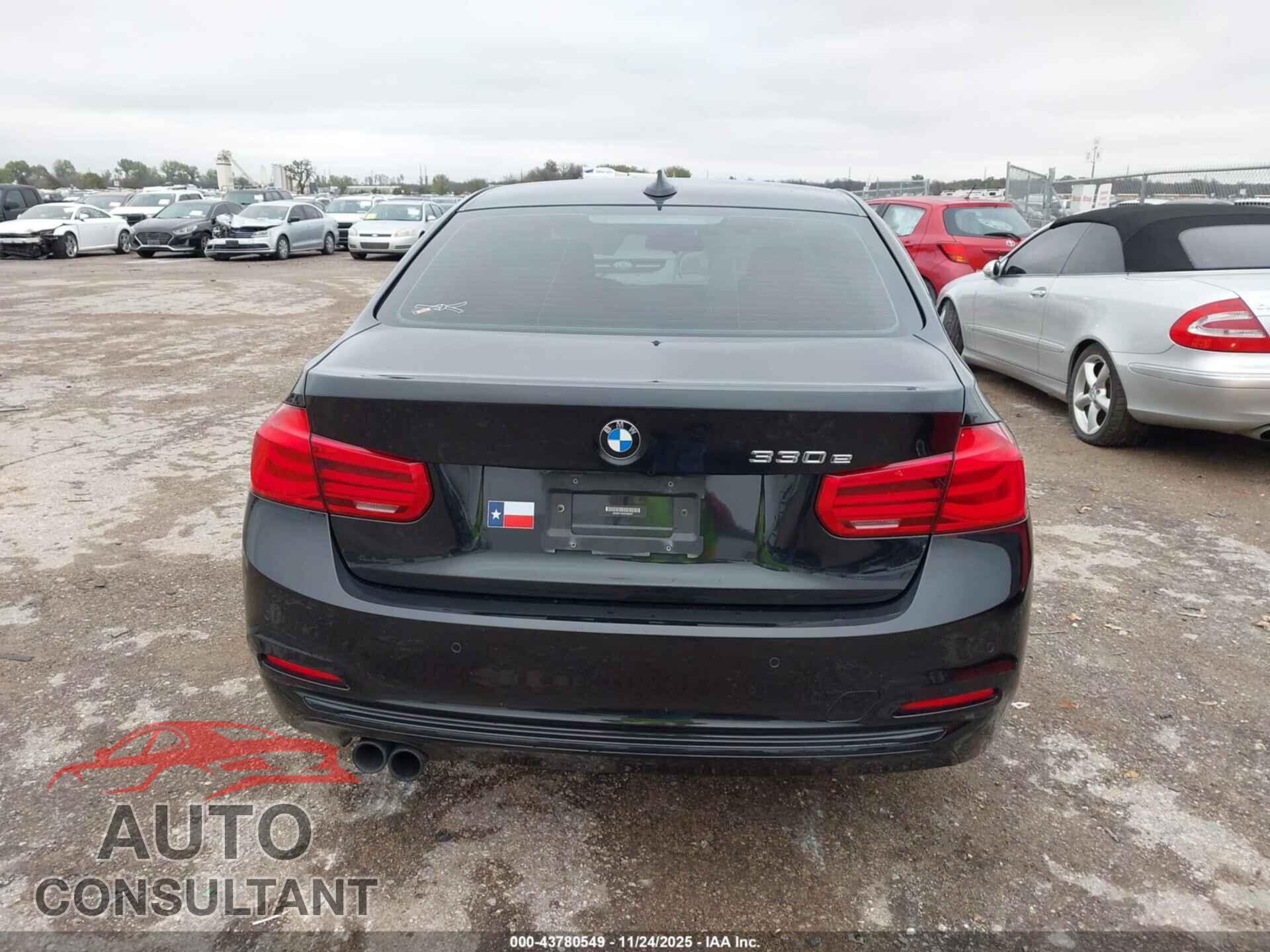 BMW 330E 2017 - WBA8E1C50HK480457