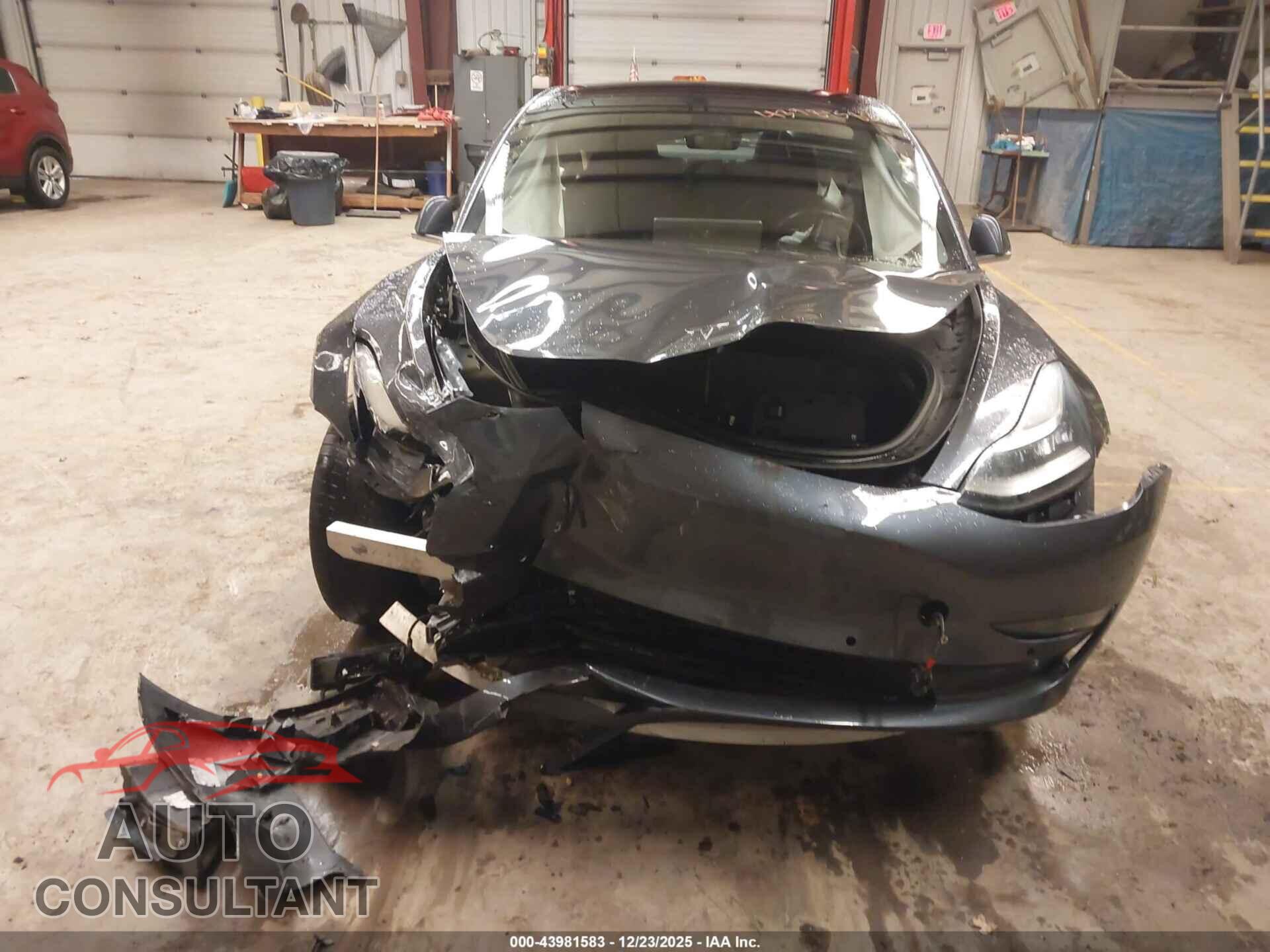 TESLA MODEL 3 2018 - 5YJ3E1EA9JF019087