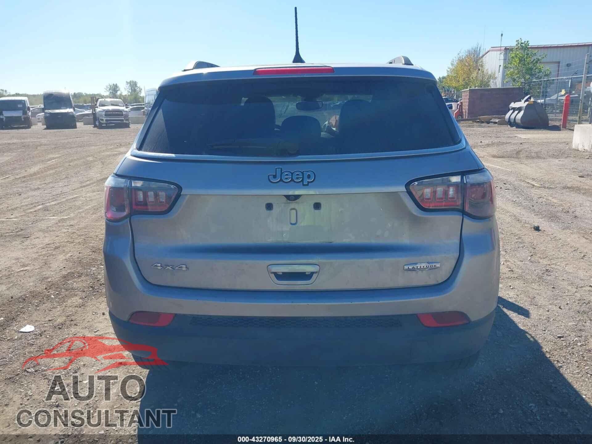 JEEP COMPASS 2018 - 3C4NJDBB5JT327765