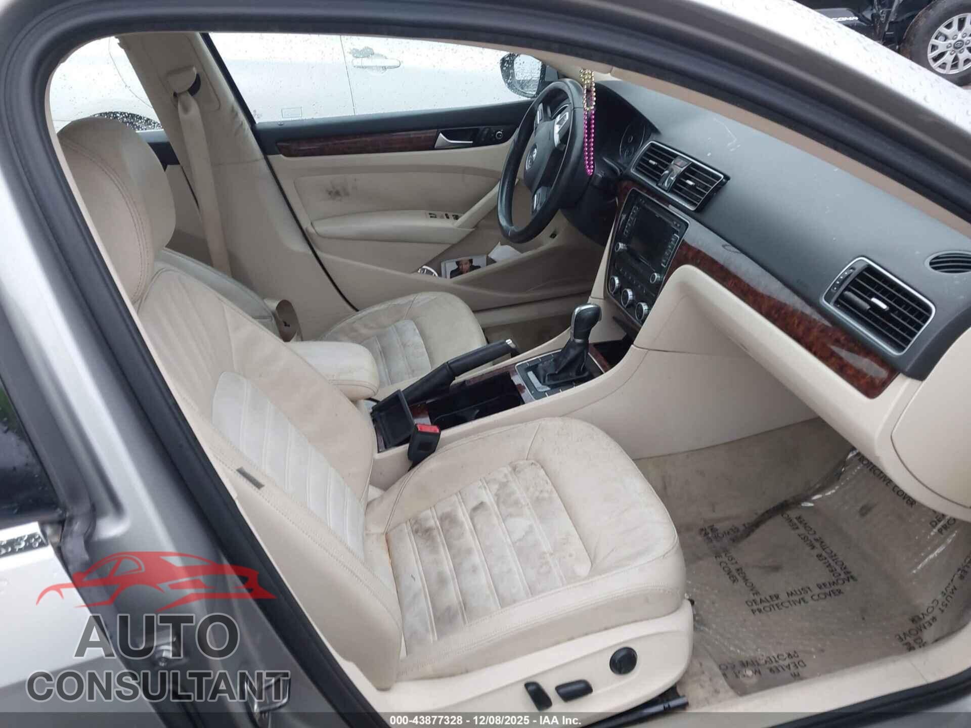 VOLKSWAGEN PASSAT 2012 - 1VWCN7A31CC088475