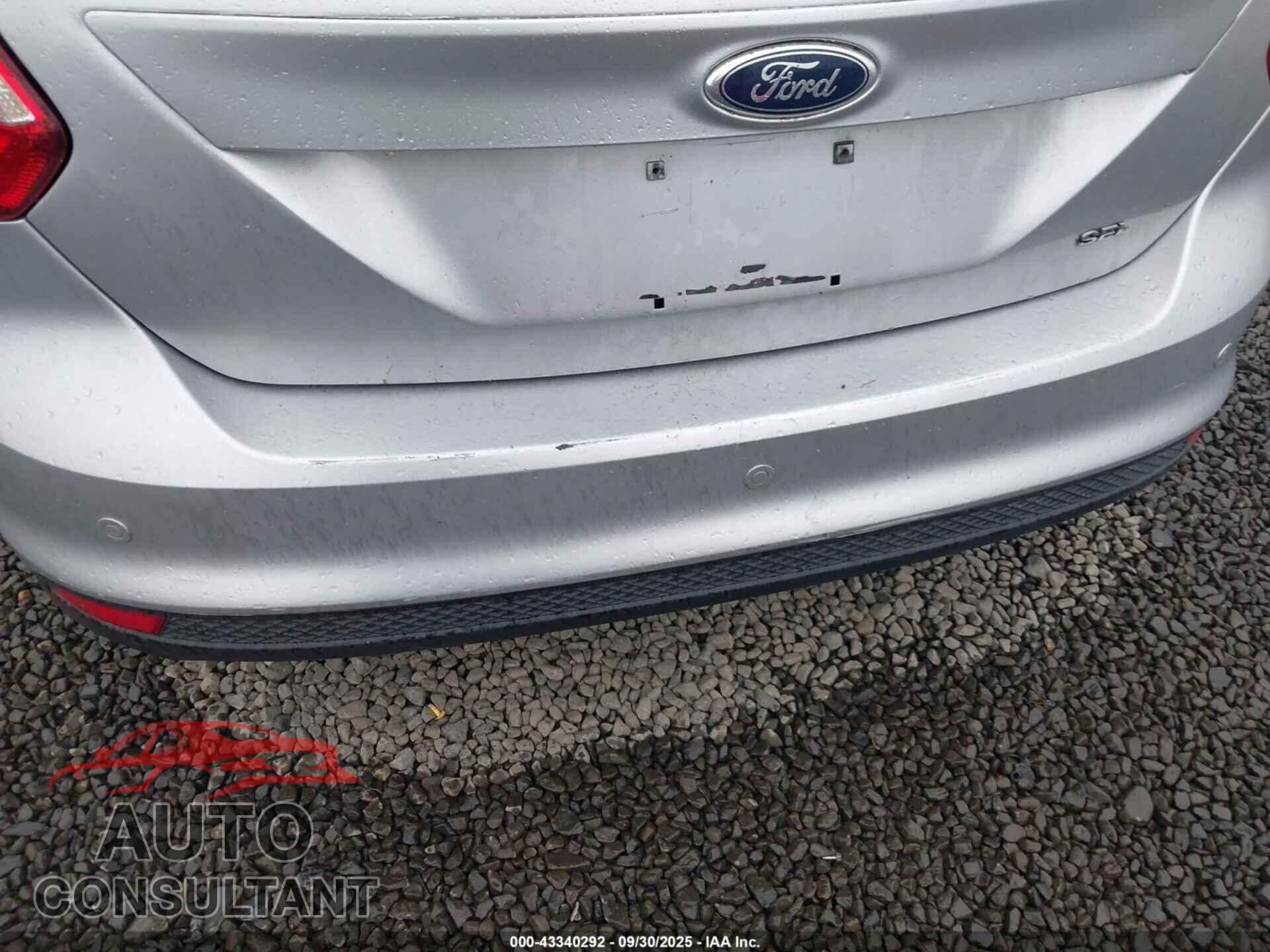 FORD FOCUS 2012 - 1FAHP3M2XCL232660