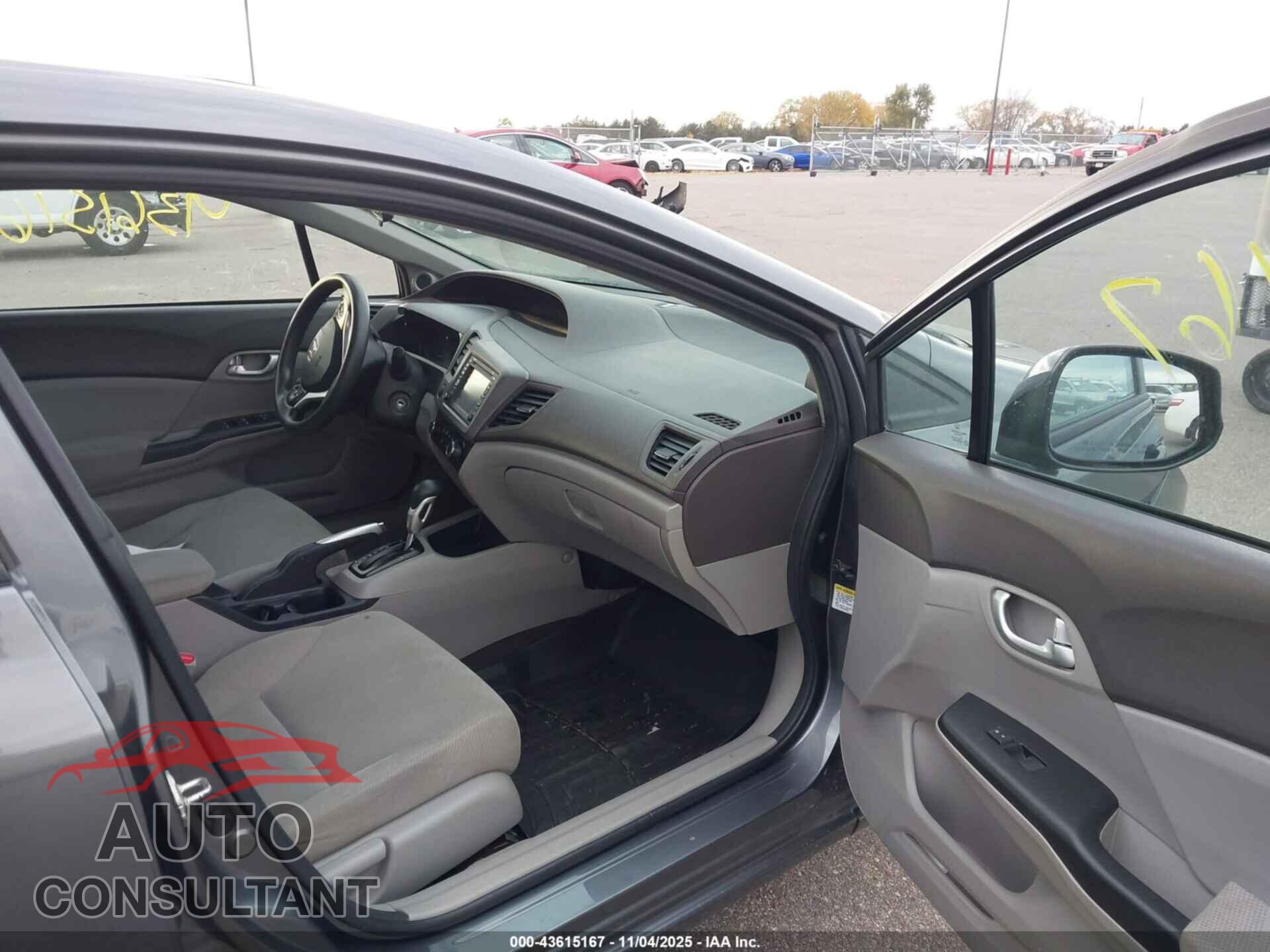 HONDA CIVIC 2012 - 19XFB2F88CE011904