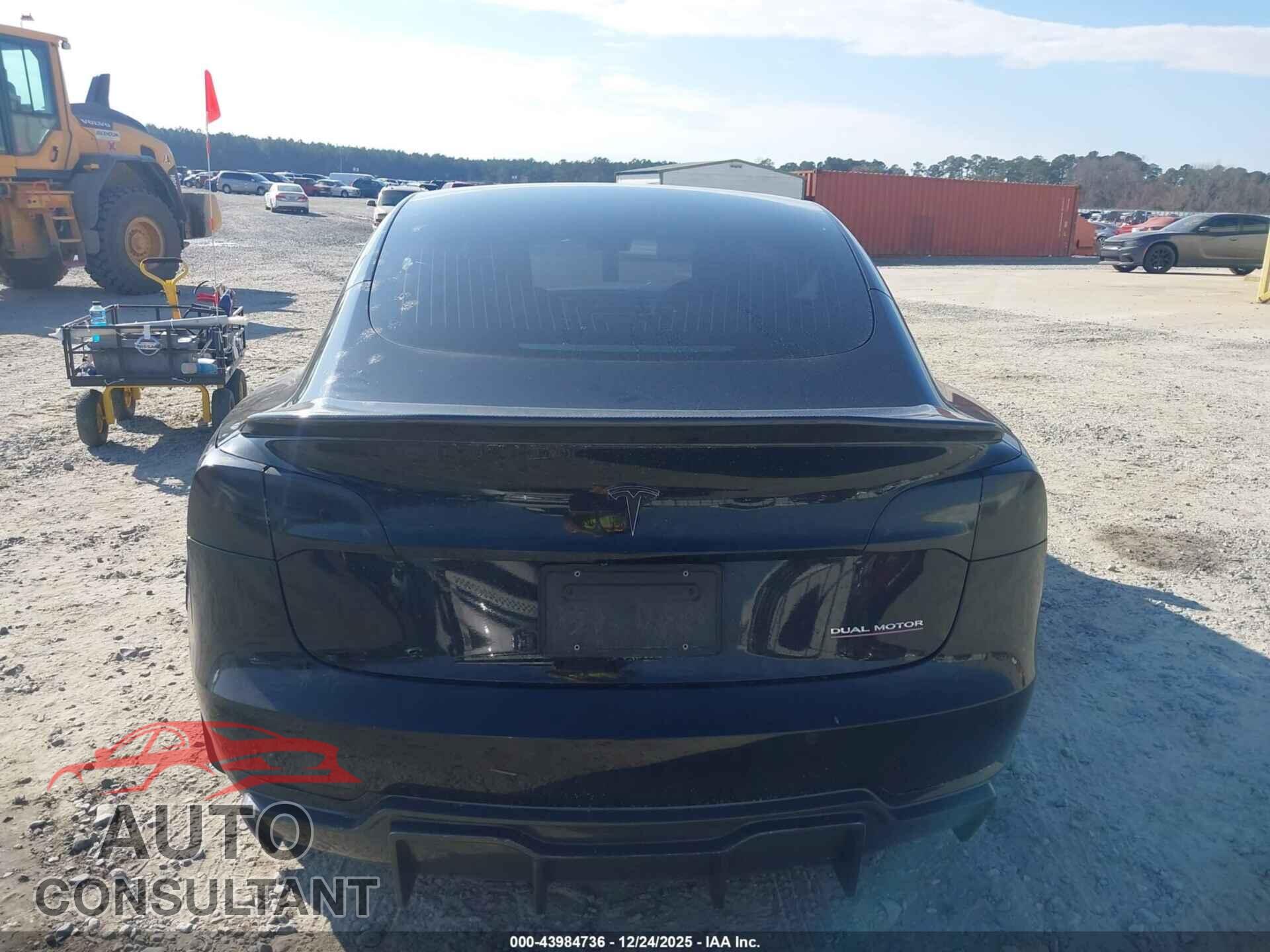 TESLA MODEL 3 2019 - 5YJ3E1EB1KF385555
