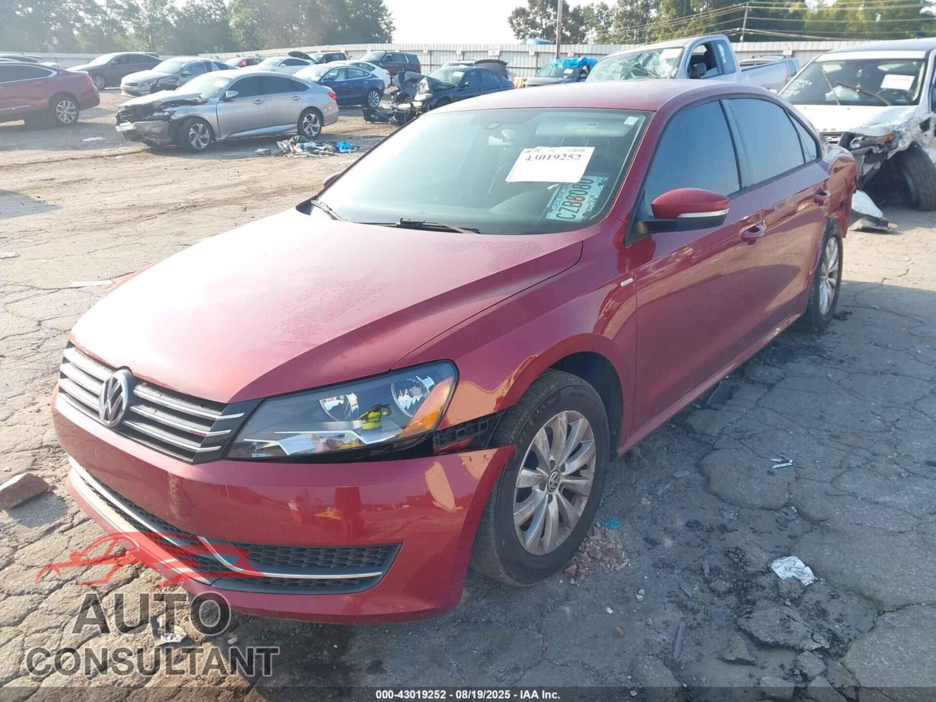 VOLKSWAGEN PASSAT 2015 - 1VWAT7A30FC057073