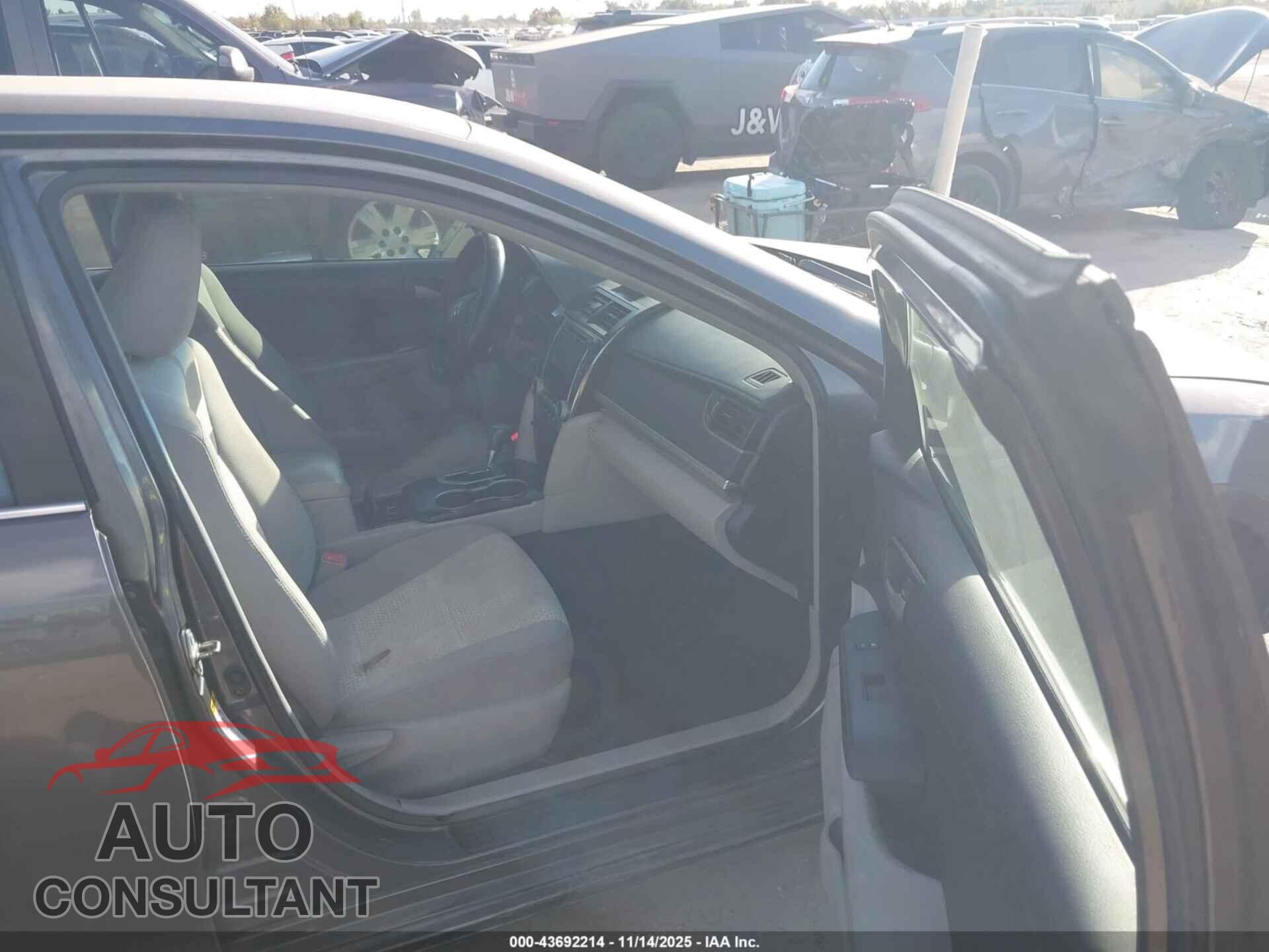 TOYOTA CAMRY 2014 - 4T4BF1FK1ER383938