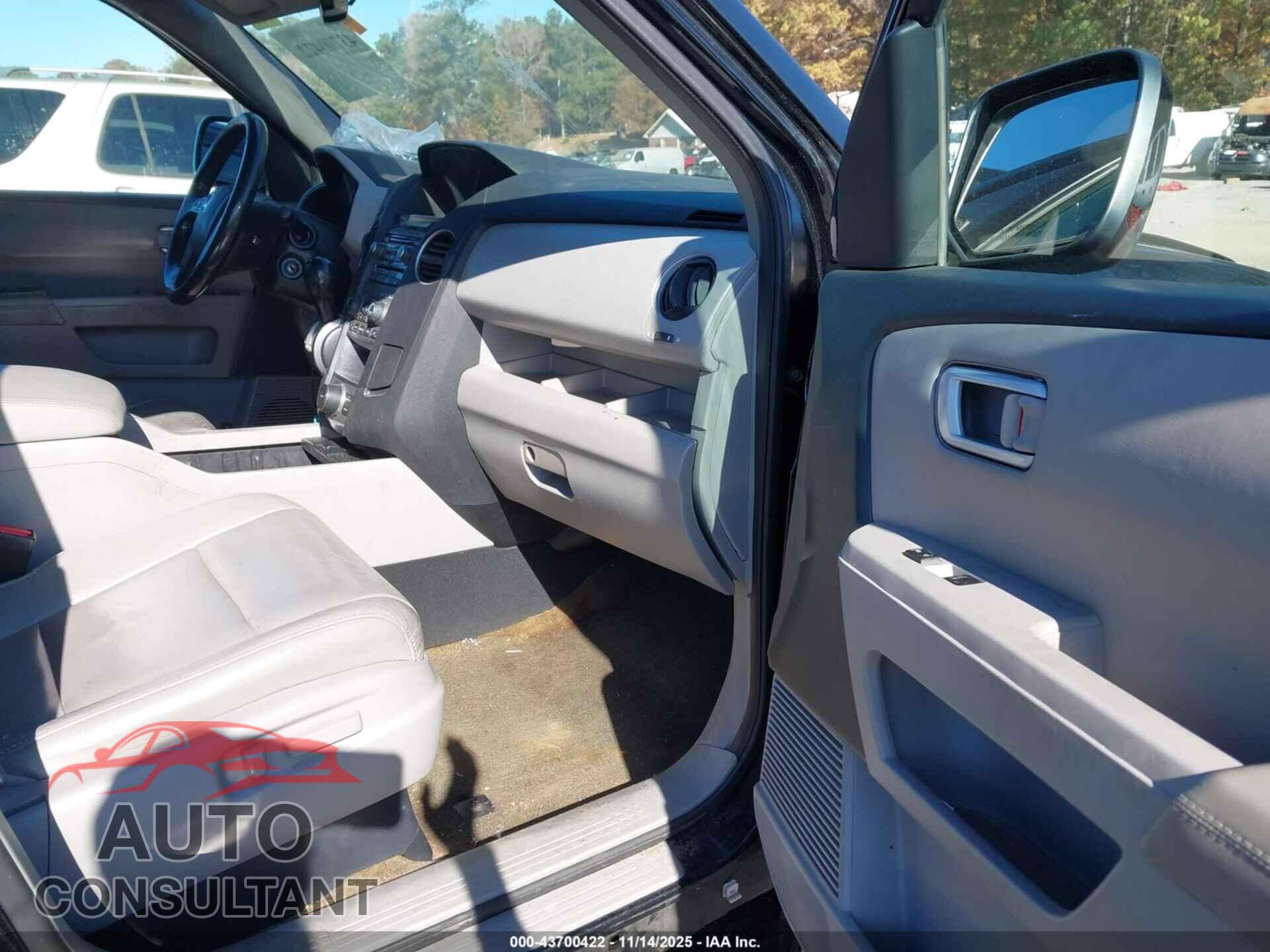 HONDA PILOT 2015 - 5FNYF3H62FB016223