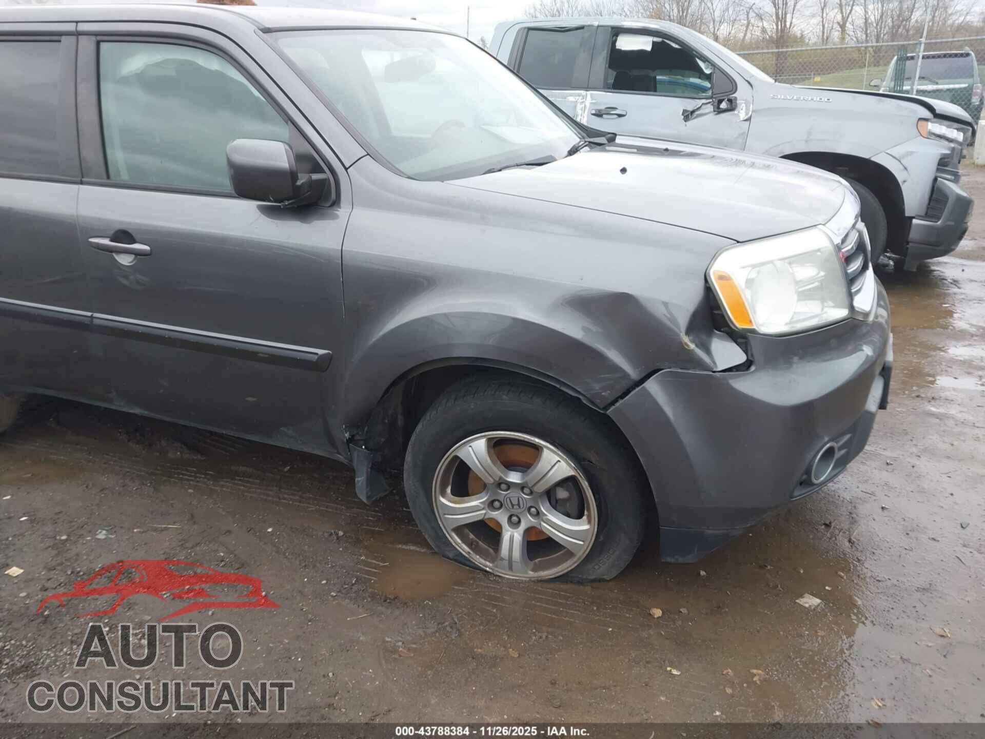 HONDA PILOT 2015 - 5FNYF4H54FB022277