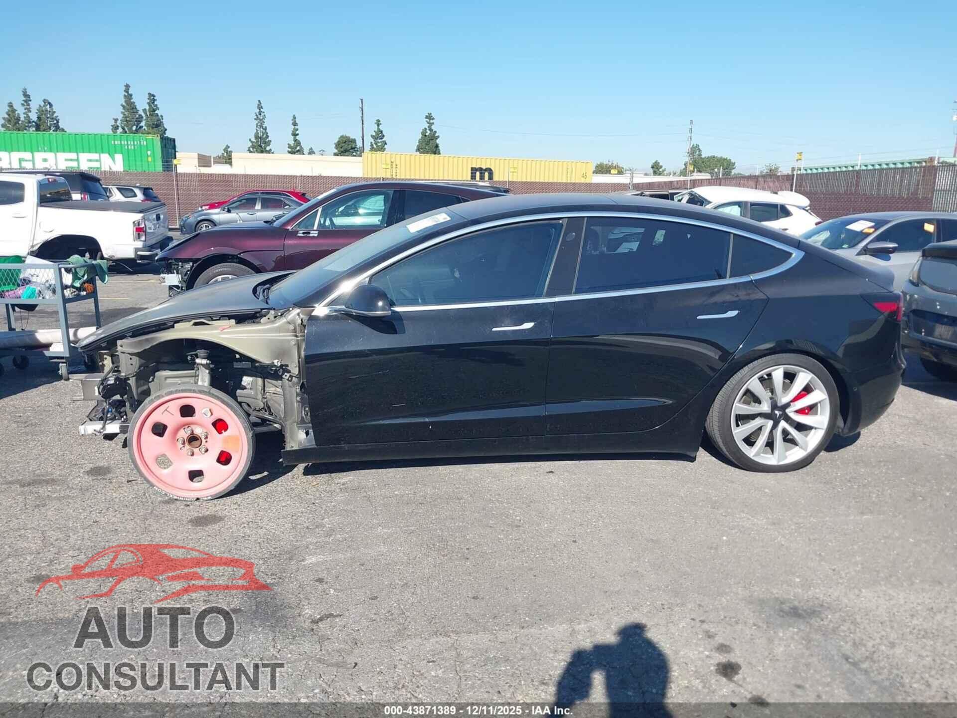 TESLA MODEL 3 2018 - 5YJ3E1EA9JF020661