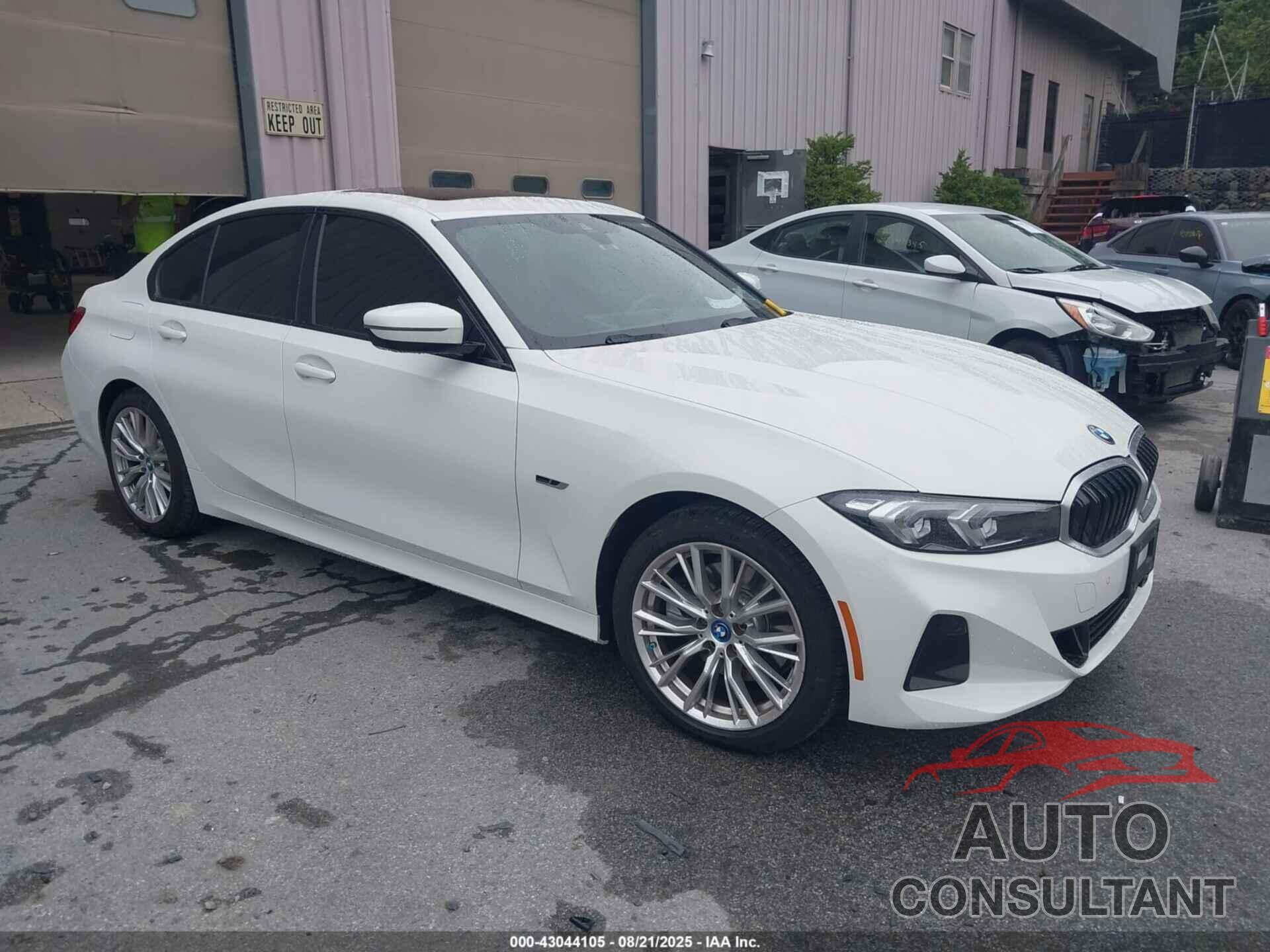 BMW 3 SERIES 2023 - 3MW39FS06P8C91569