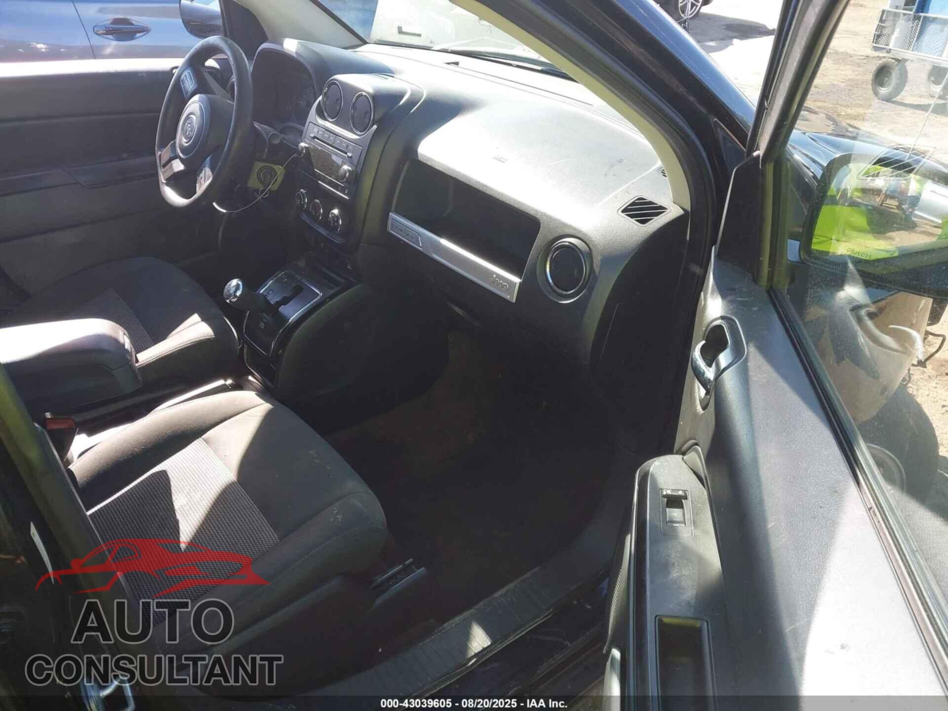 JEEP COMPASS 2015 - 1C4NJCBA1FD138707
