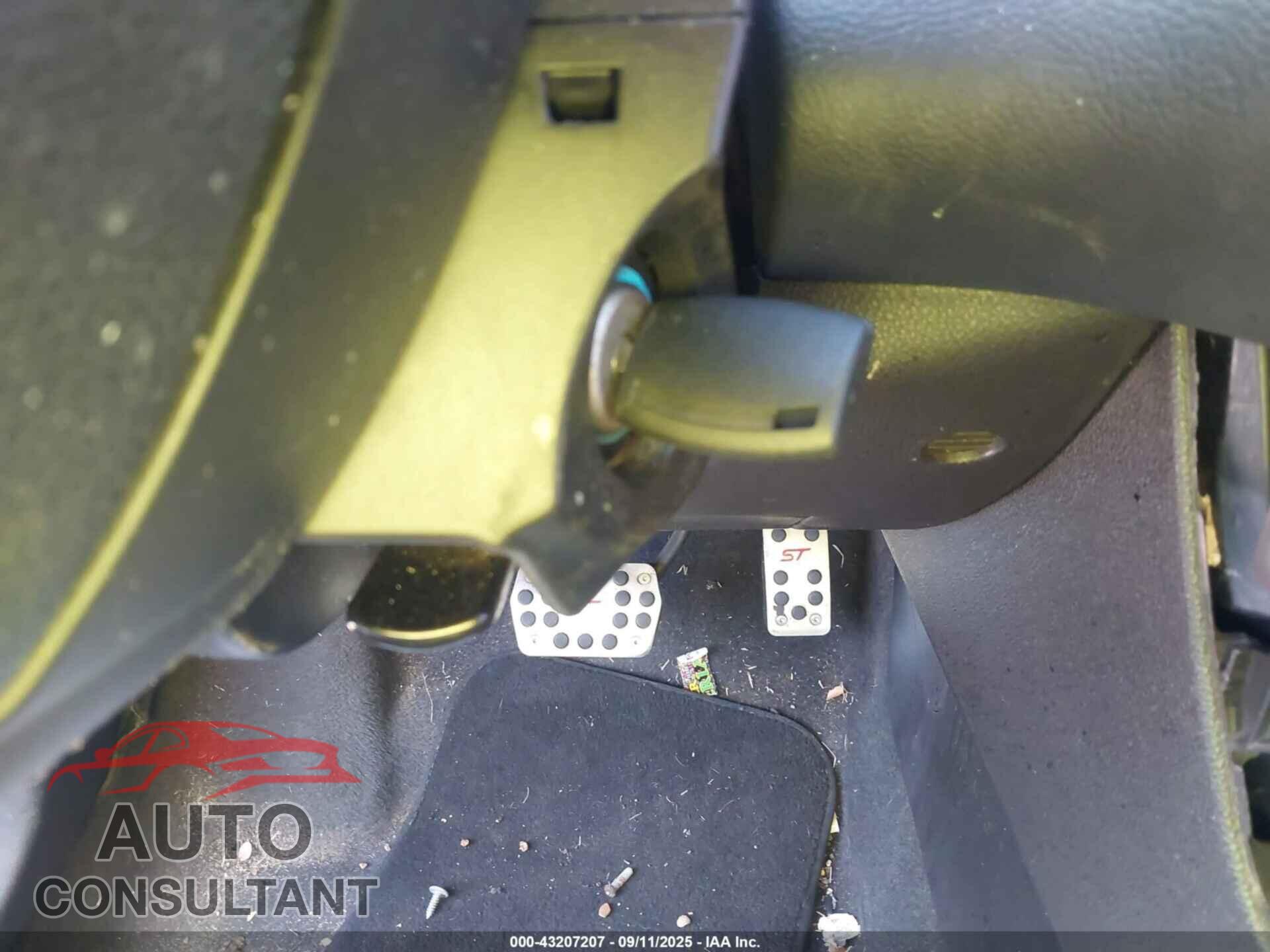 FORD FOCUS 2016 - 1FADP3F2XGL383435