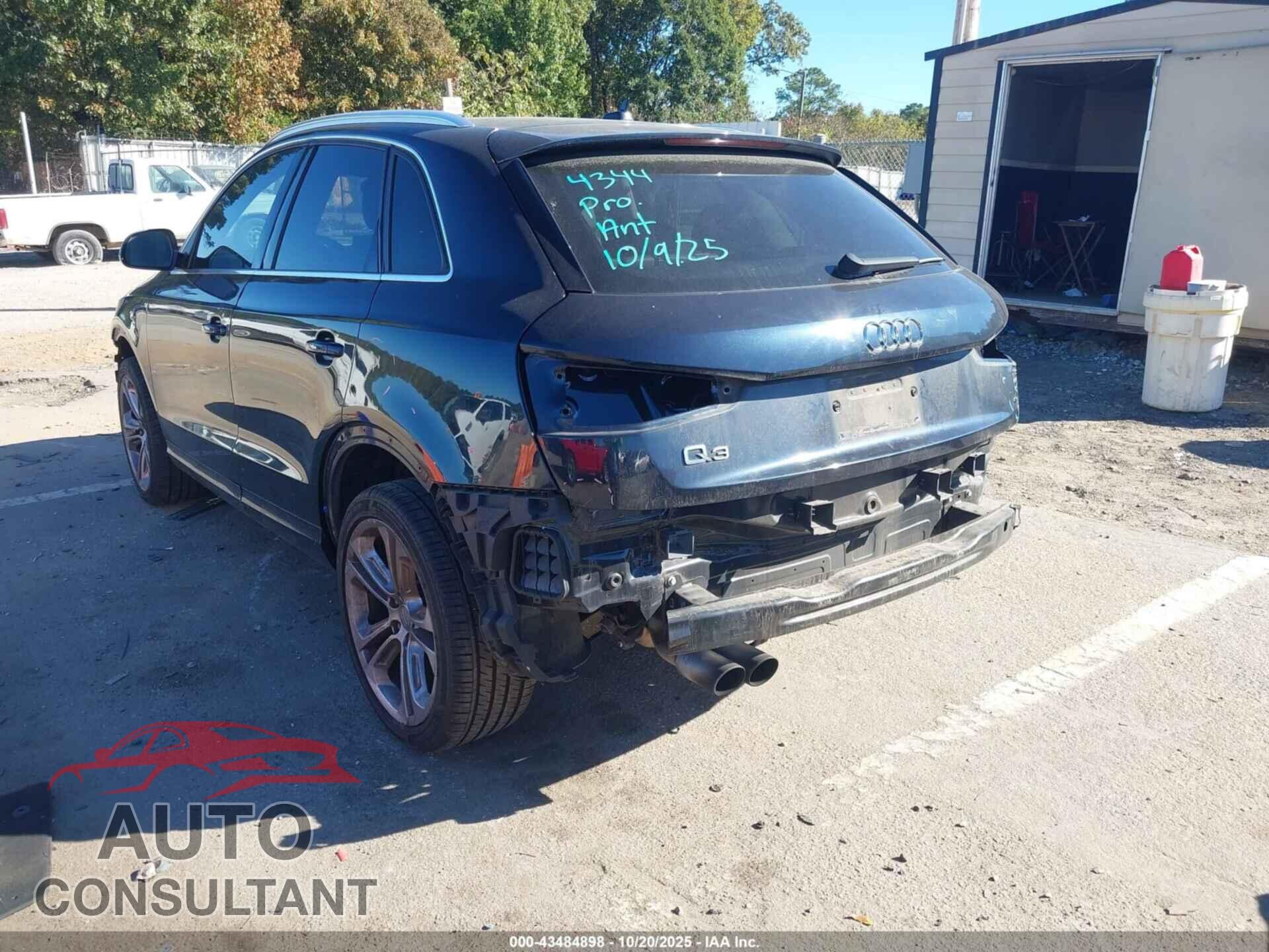 AUDI Q3 2015 - WA1BFCFS4FR006318