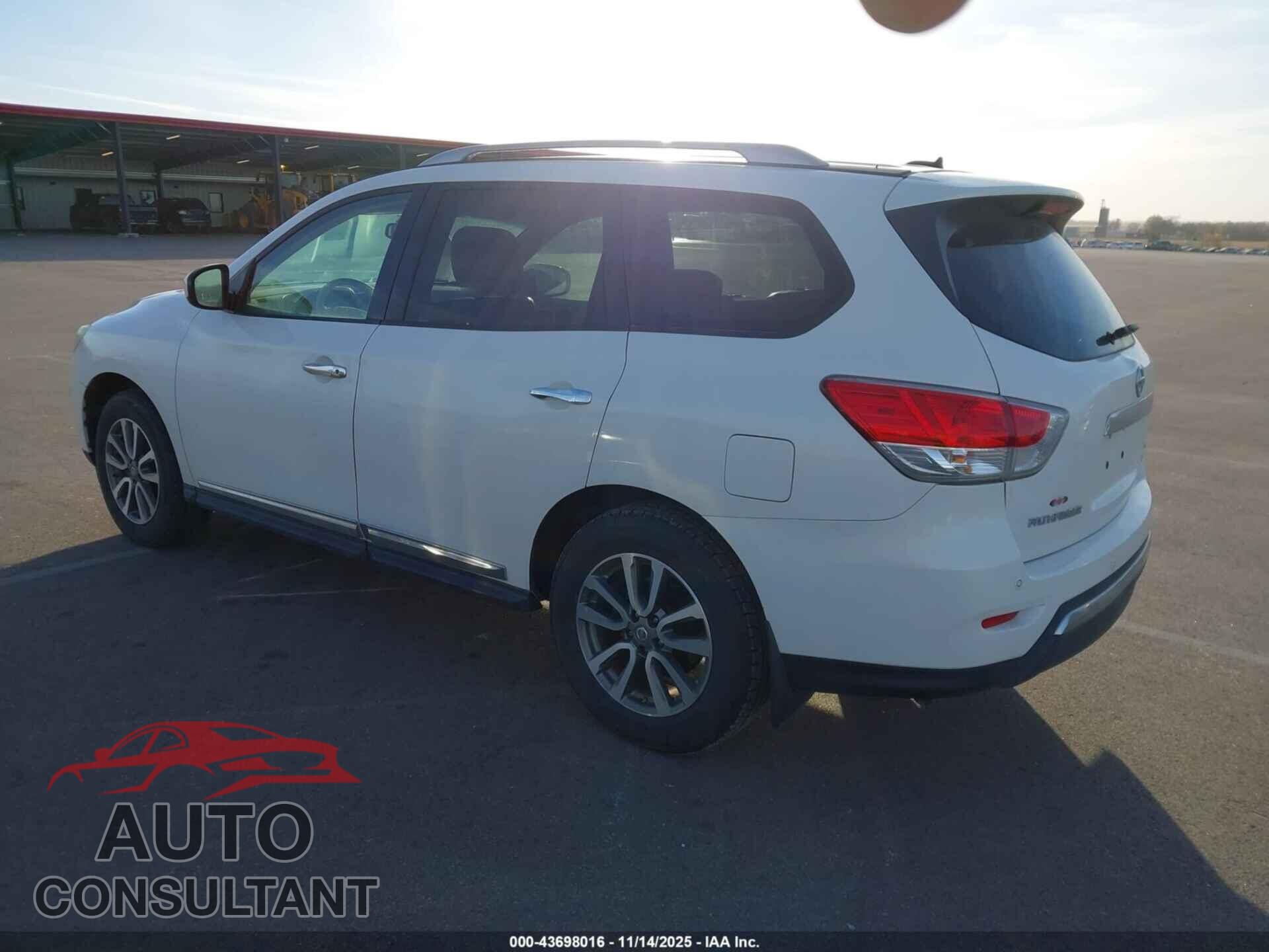 NISSAN PATHFINDER 2013 - 5N1AR2MM0DC659067