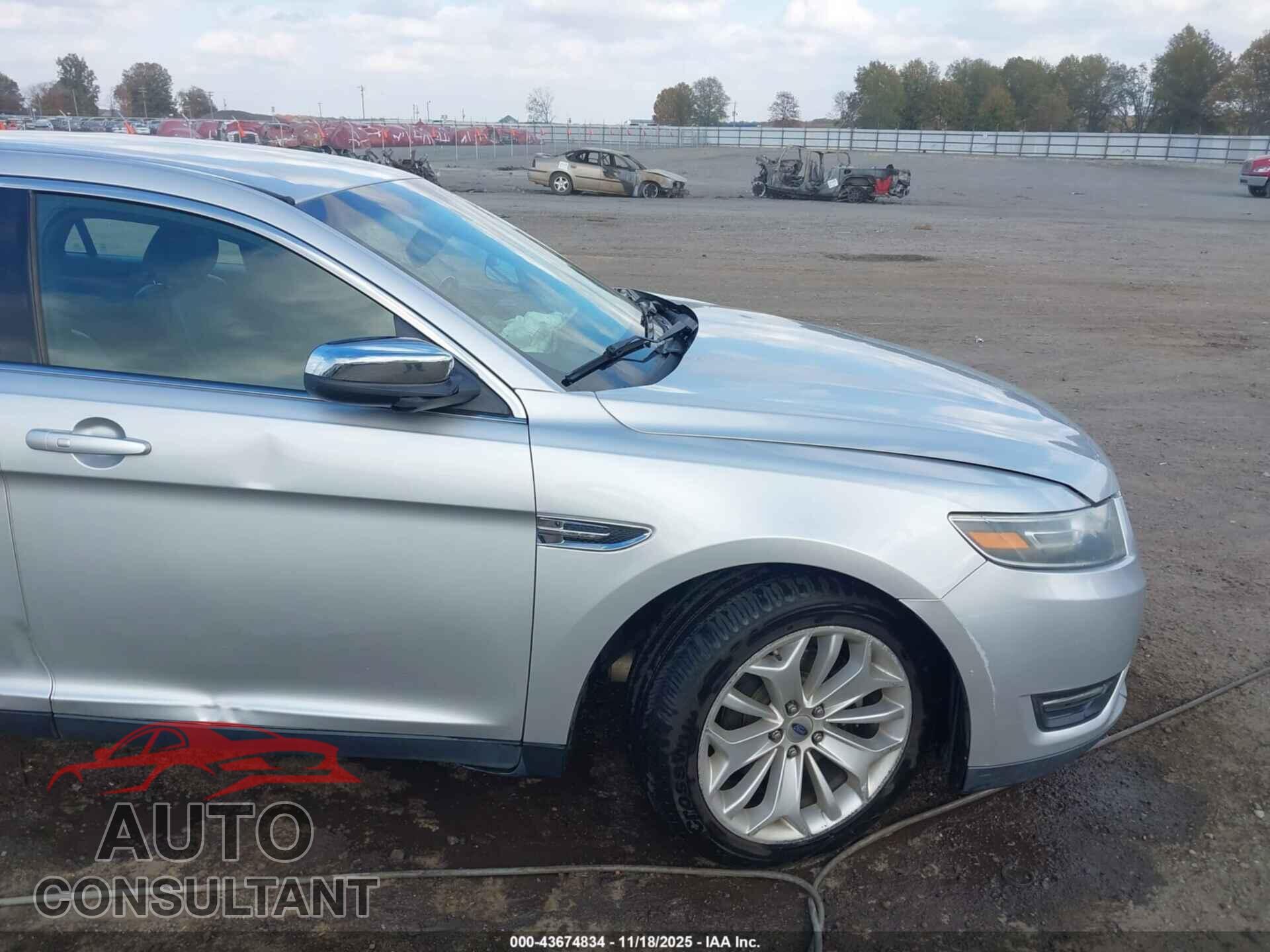 FORD TAURUS 2015 - 1FAHP2F83FG105953