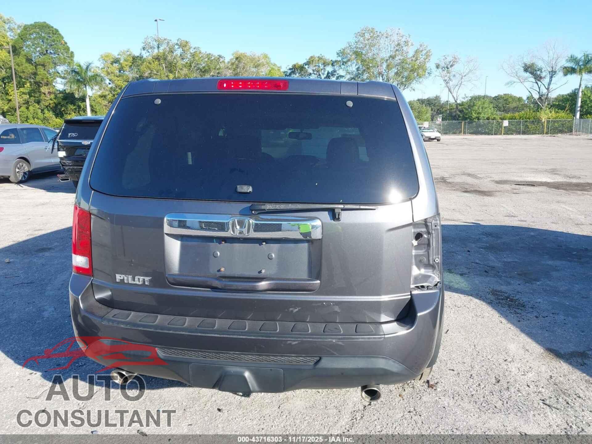 HONDA PILOT 2015 - 5FNYF3H59FB013312