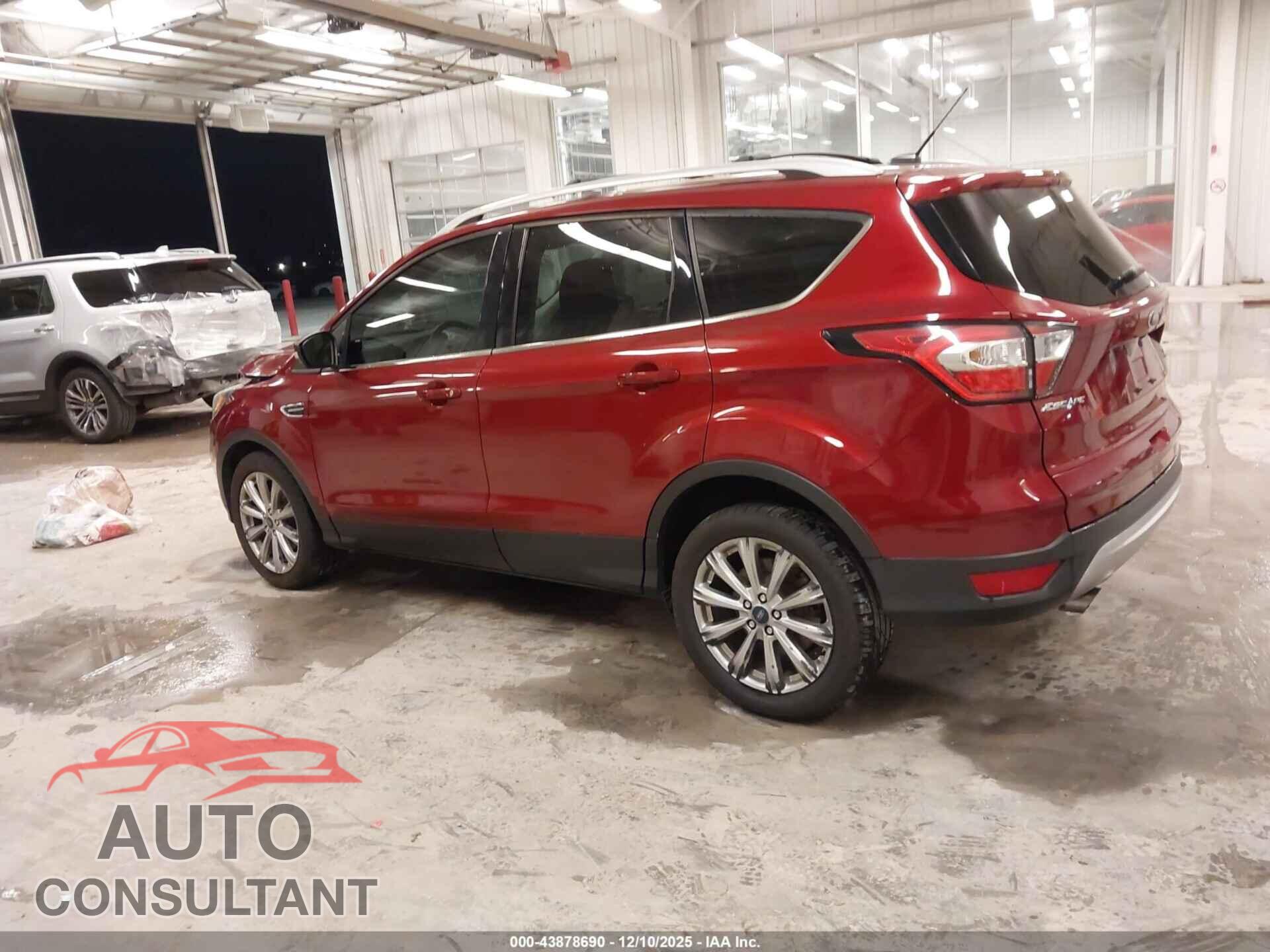 FORD ESCAPE 2017 - 1FMCU0JD3HUD84794