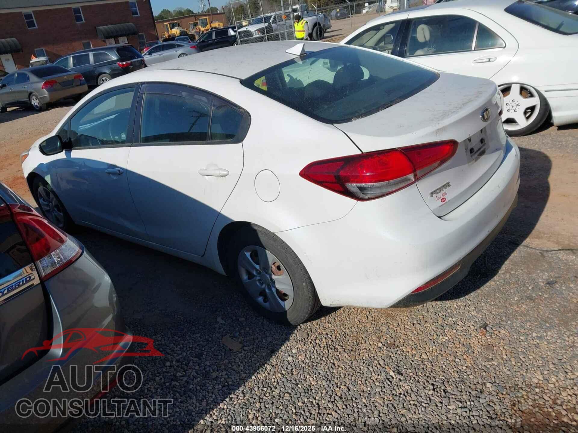 KIA FORTE 2017 - 3KPFL4A70HE134952