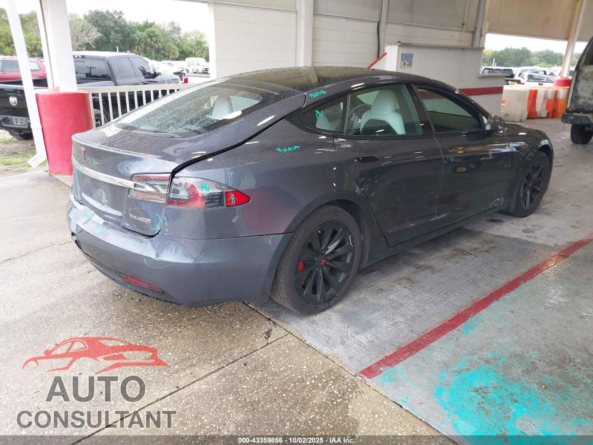TESLA MODEL S 2020 - 5YJSA1E47LF389197