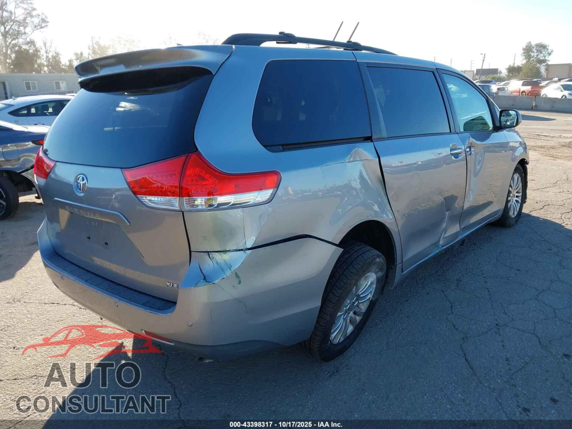 TOYOTA SIENNA 2012 - 5TDYK3DC1CS236452