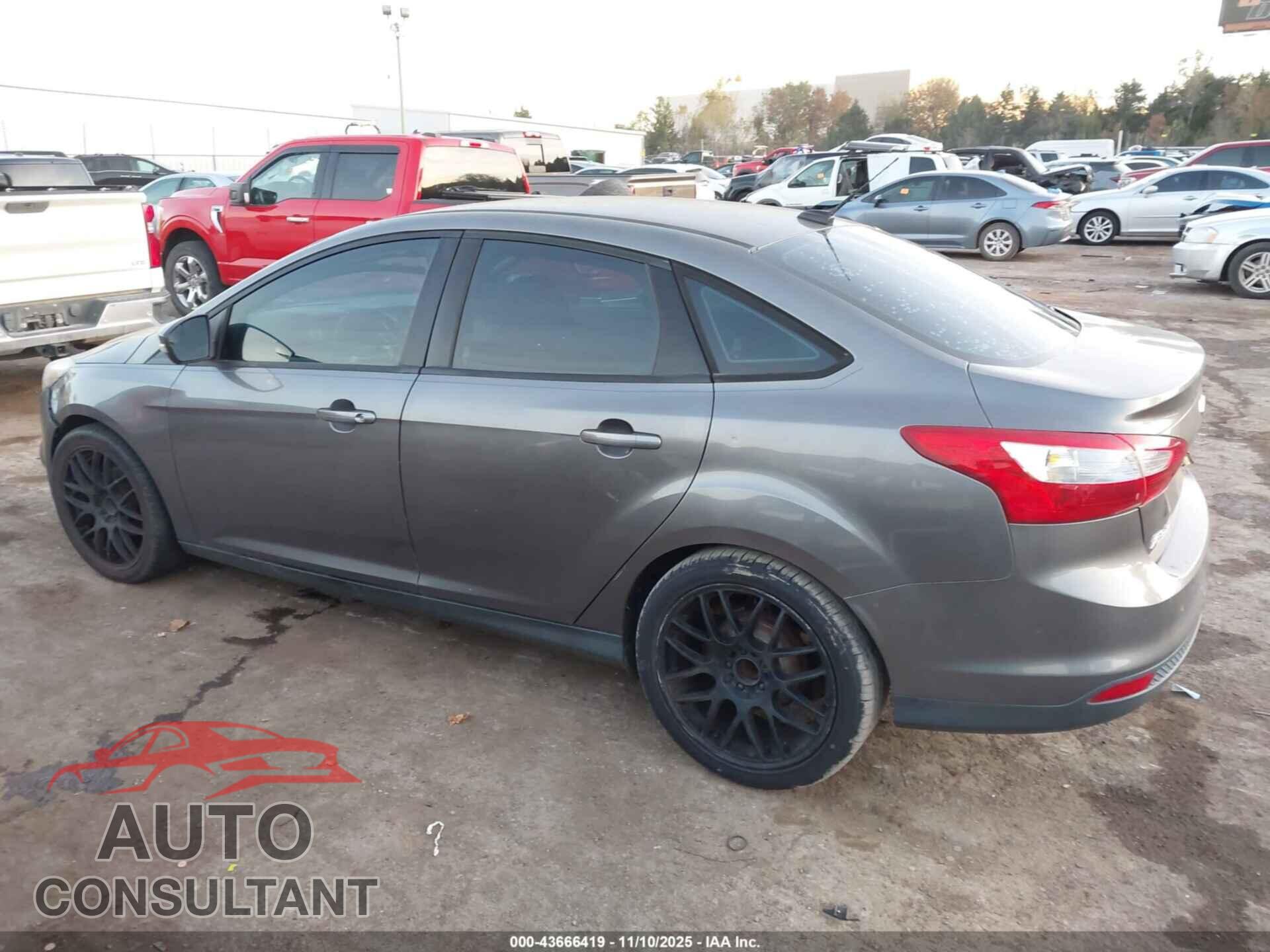 FORD FOCUS 2014 - 1FADP3F27EL162369