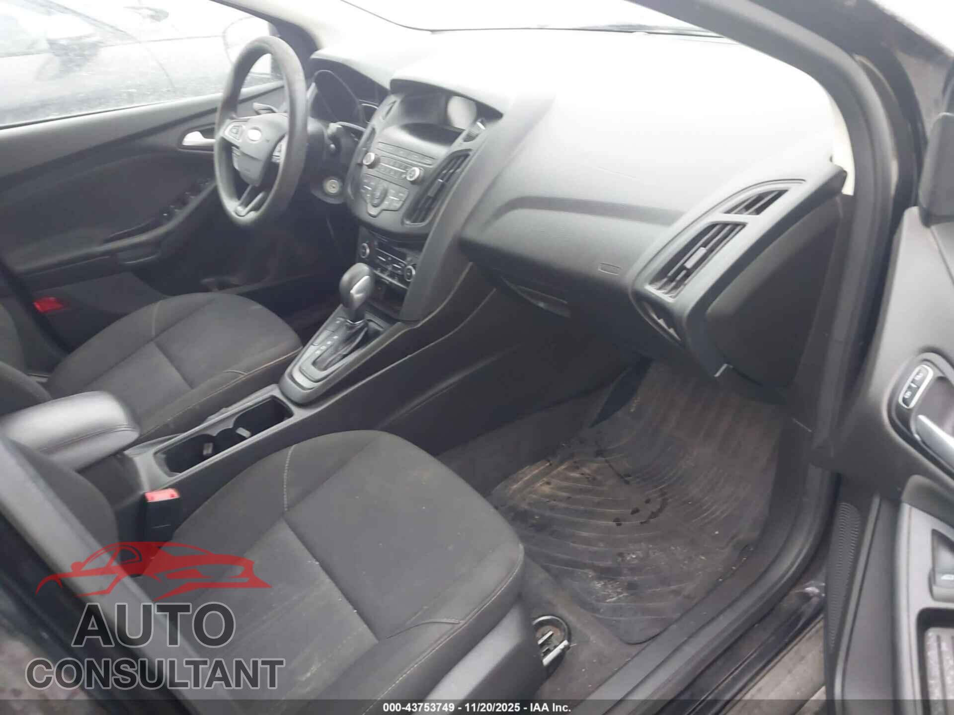 FORD FOCUS 2018 - 1FADP3FE8JL209980