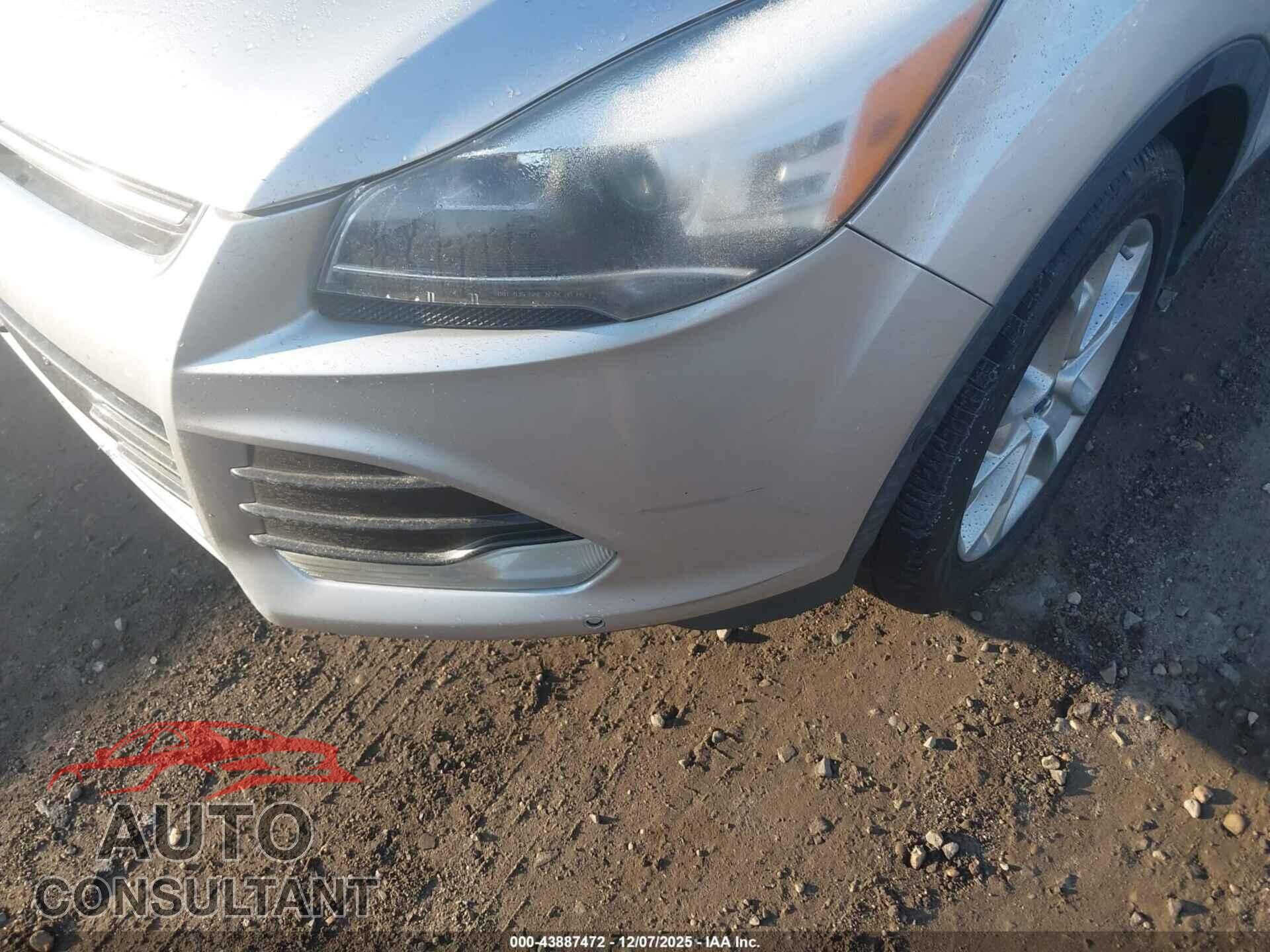 FORD ESCAPE 2015 - 1FMCU9J90FUB44213