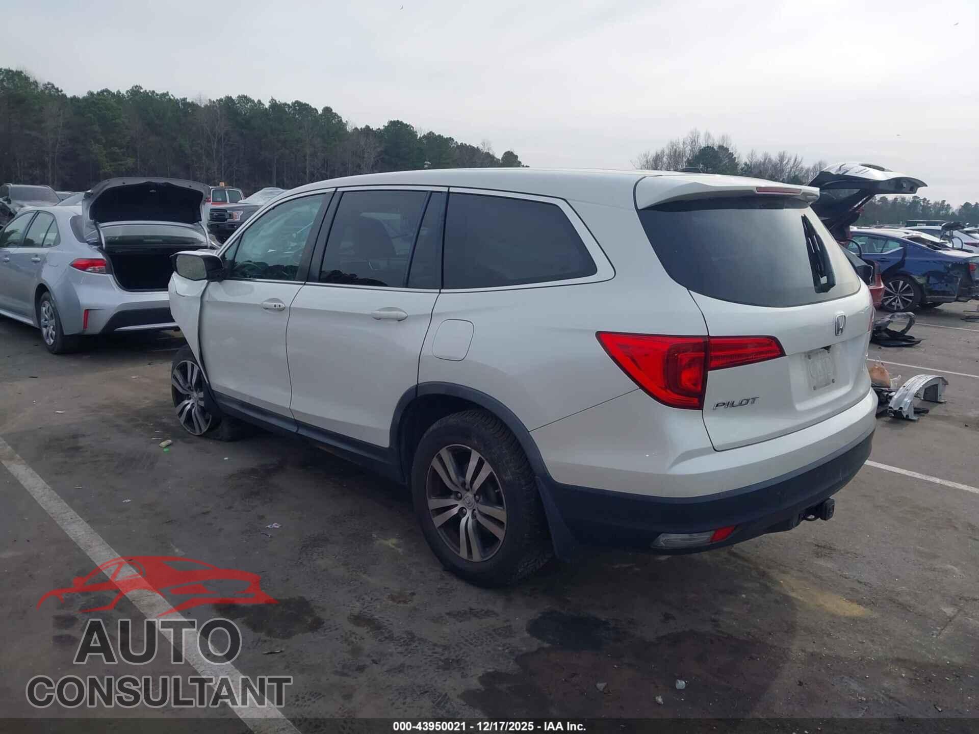 HONDA PILOT 2017 - 5FNYF6H58HB021762