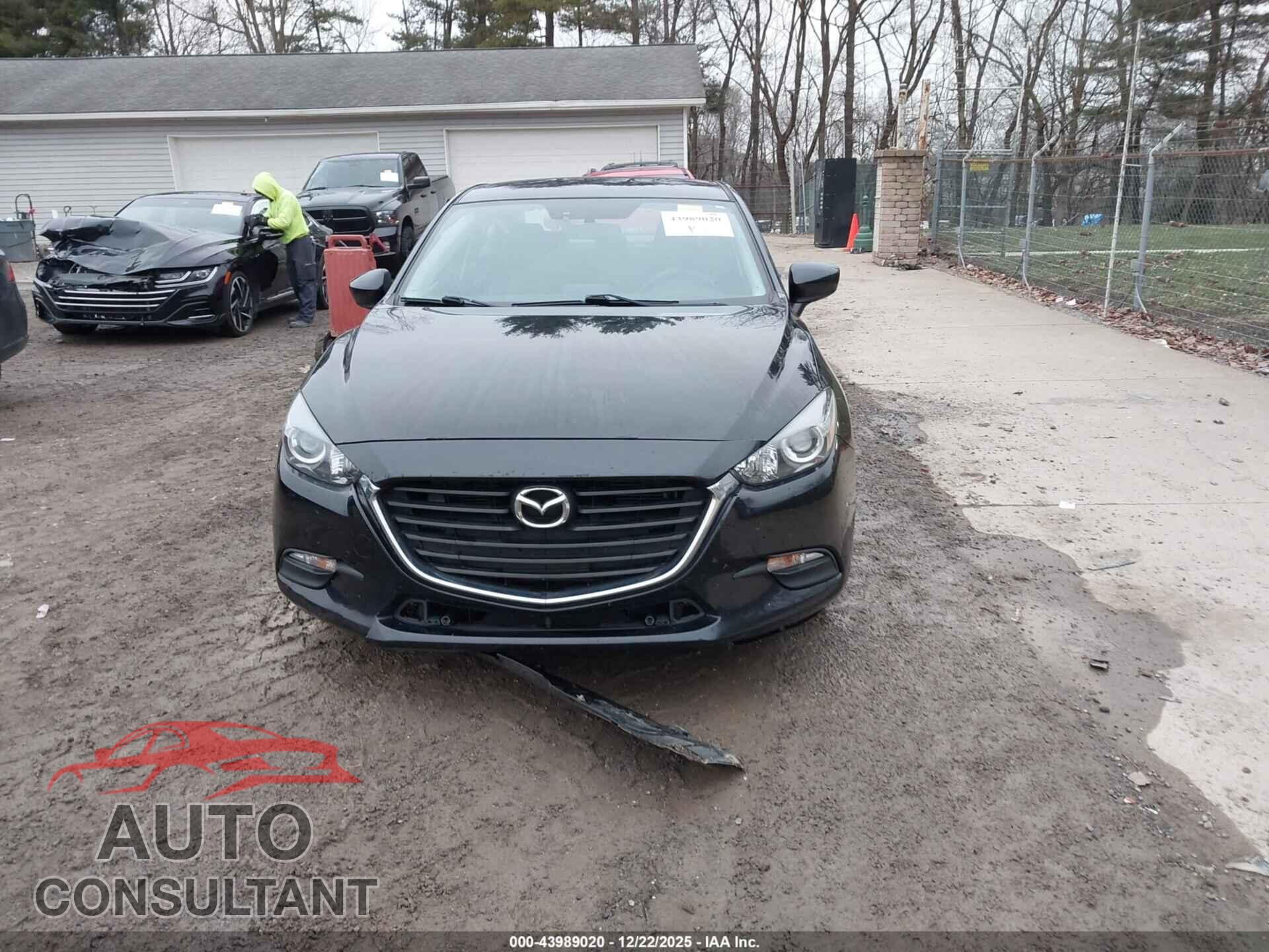 MAZDA MAZDA3 2017 - 3MZBN1U72HM108293
