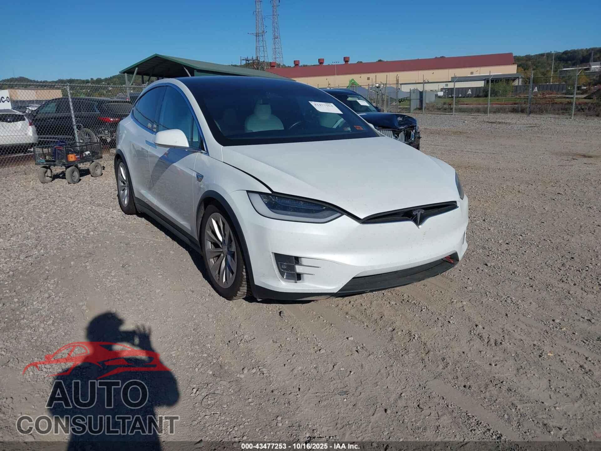 TESLA MODEL X 2020 - 5YJXCDE43LF249262