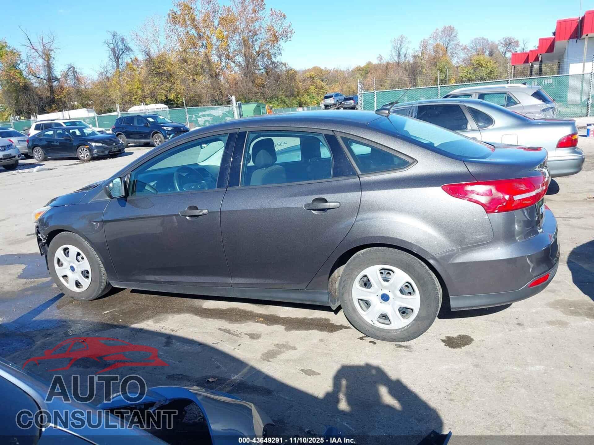 FORD FOCUS 2015 - 1FADP3E28FL346027