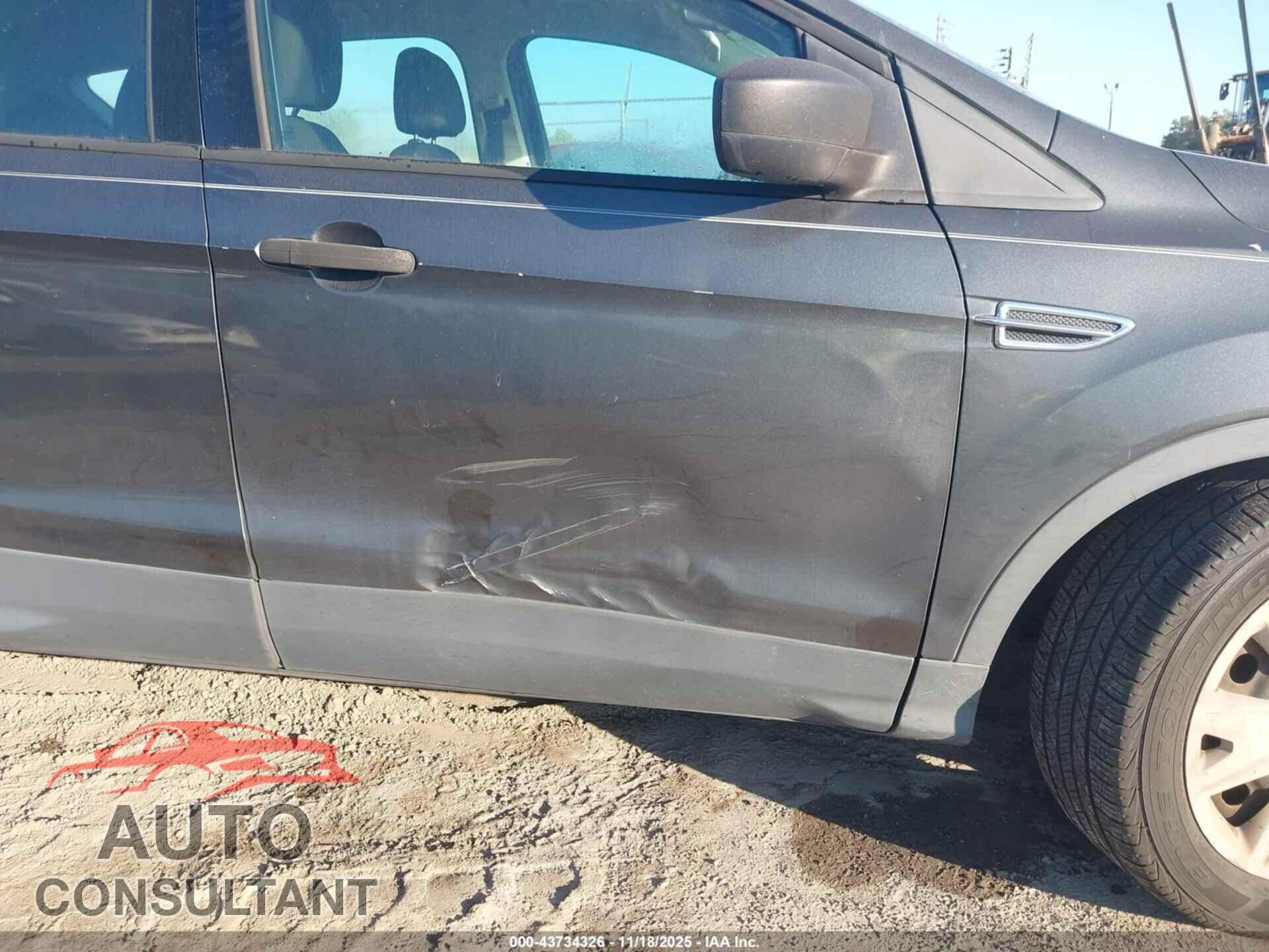 FORD ESCAPE 2015 - 1FMCU0F71FUB20974