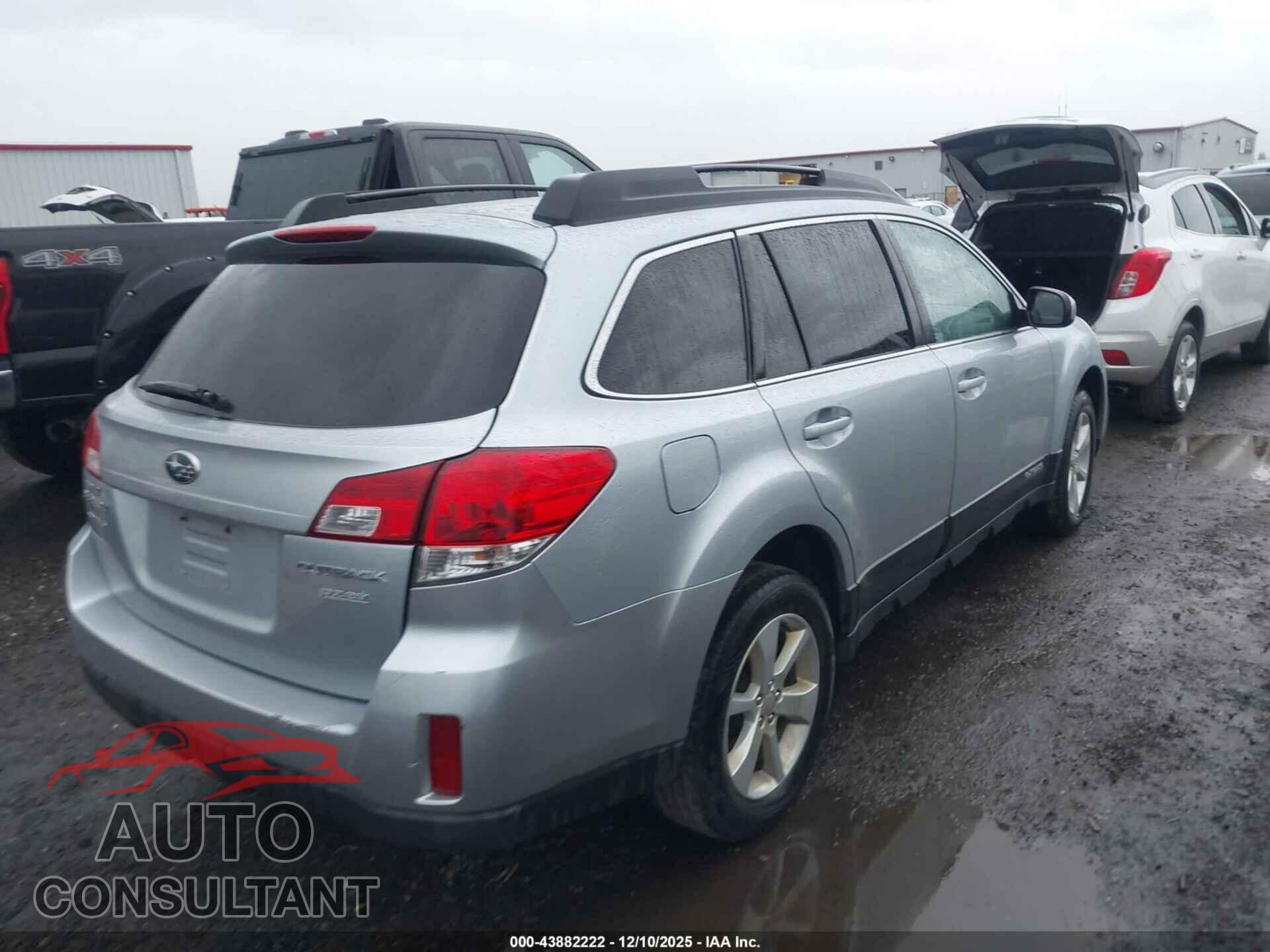 SUBARU OUTBACK 2013 - 4S4BRBCC2D3258827