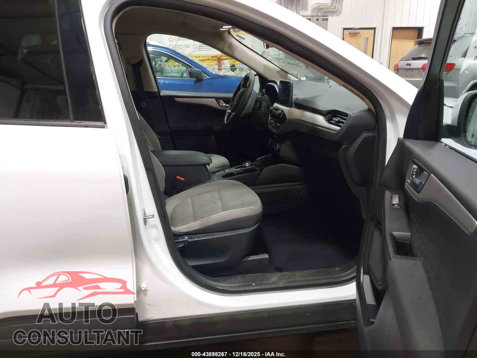 FORD ESCAPE 2020 - 1FMCU9G60LUB42017