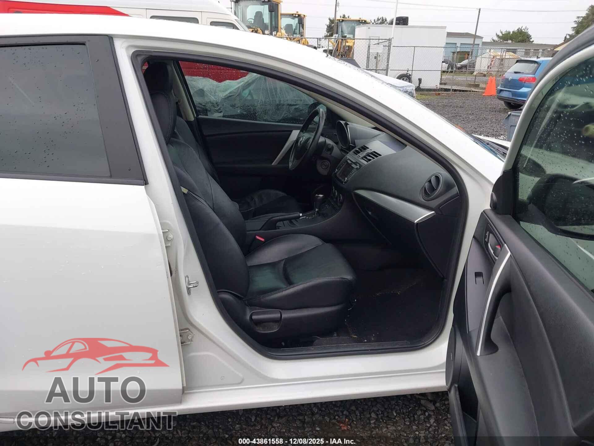 MAZDA MAZDA3 2013 - JM1BL1WP6D1768544