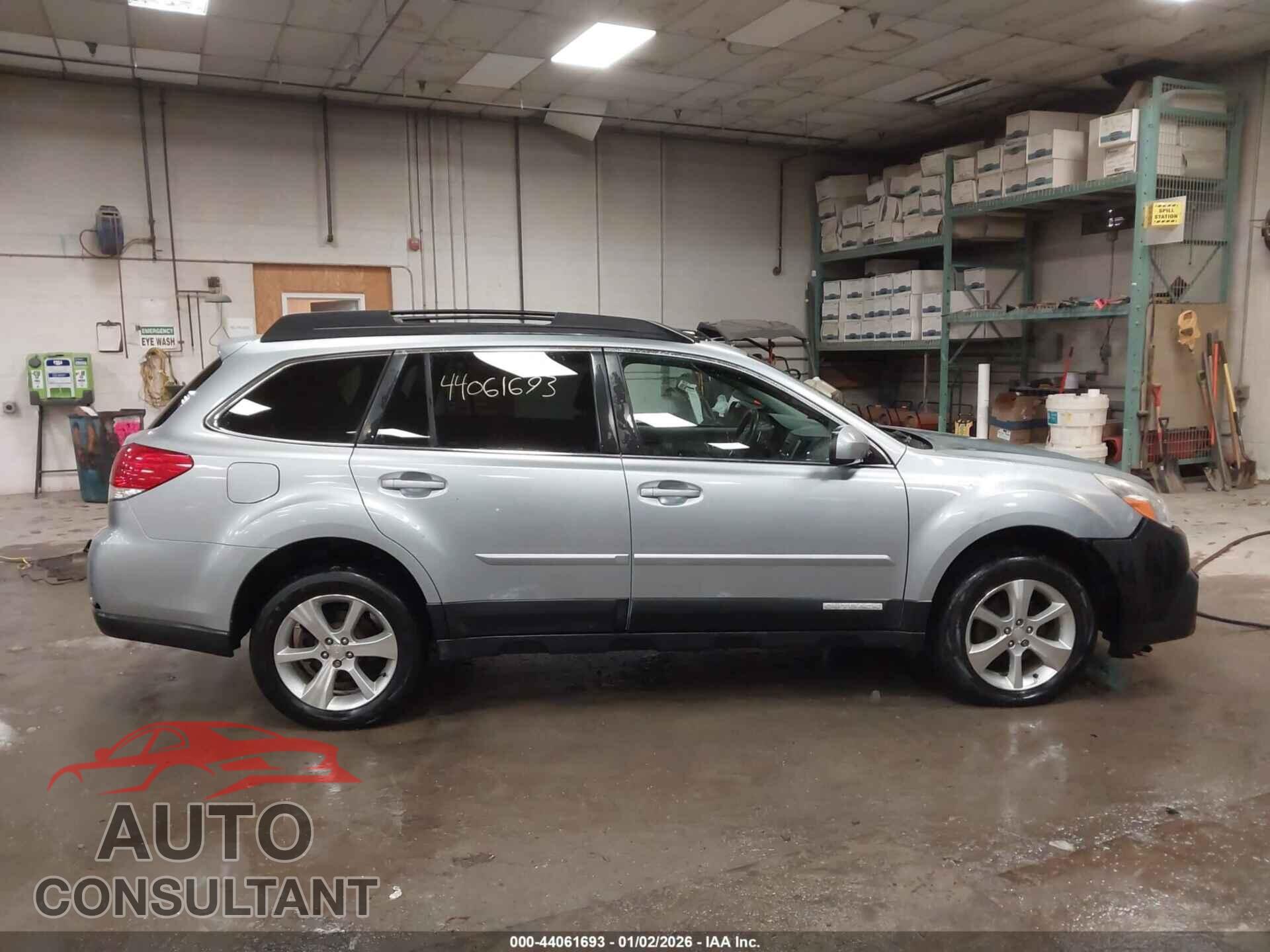 SUBARU OUTBACK 2013 - 4S4BRBKC1D3306027