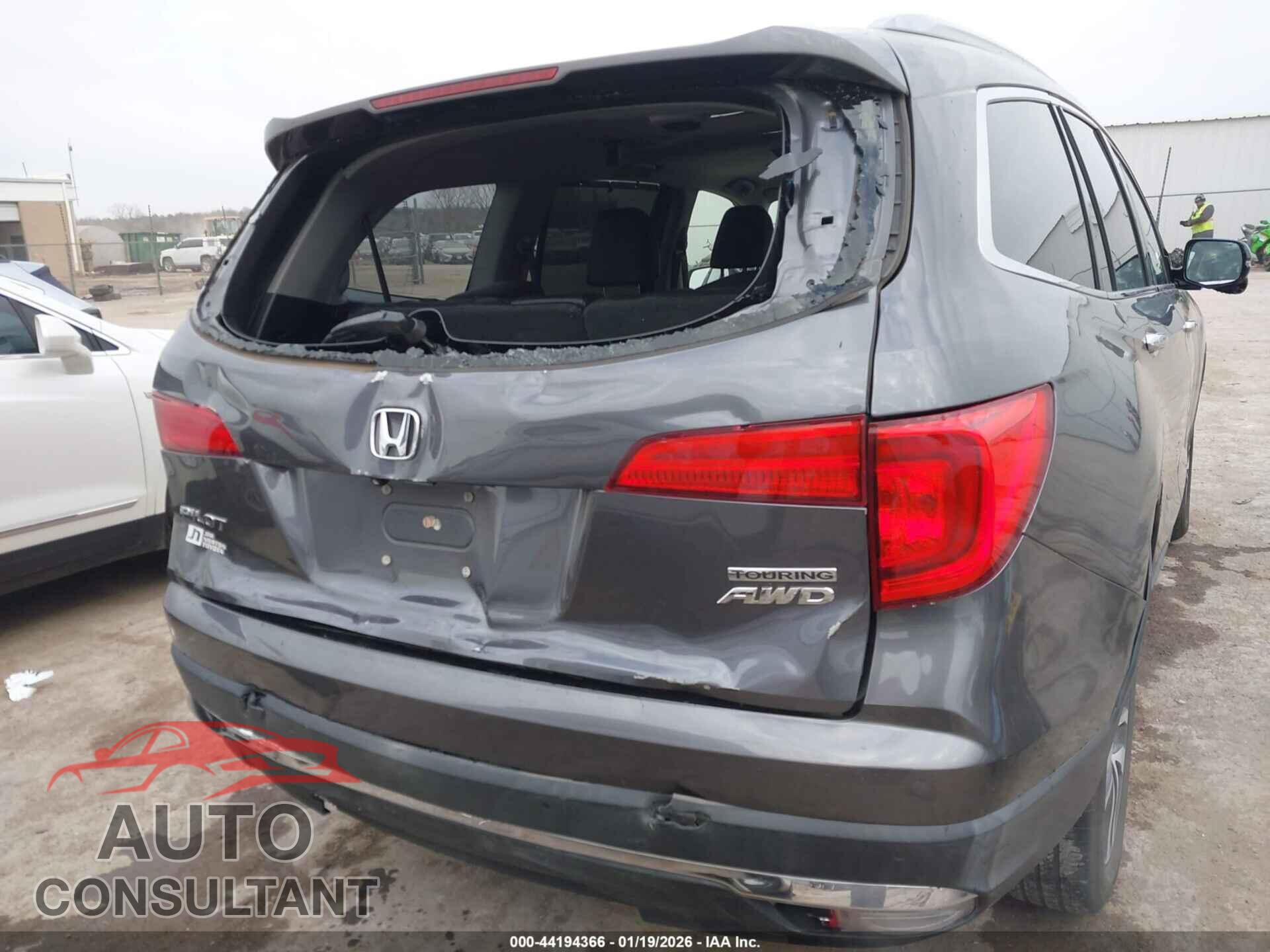 HONDA PILOT 2017 - 5FNYF6H99HB045278