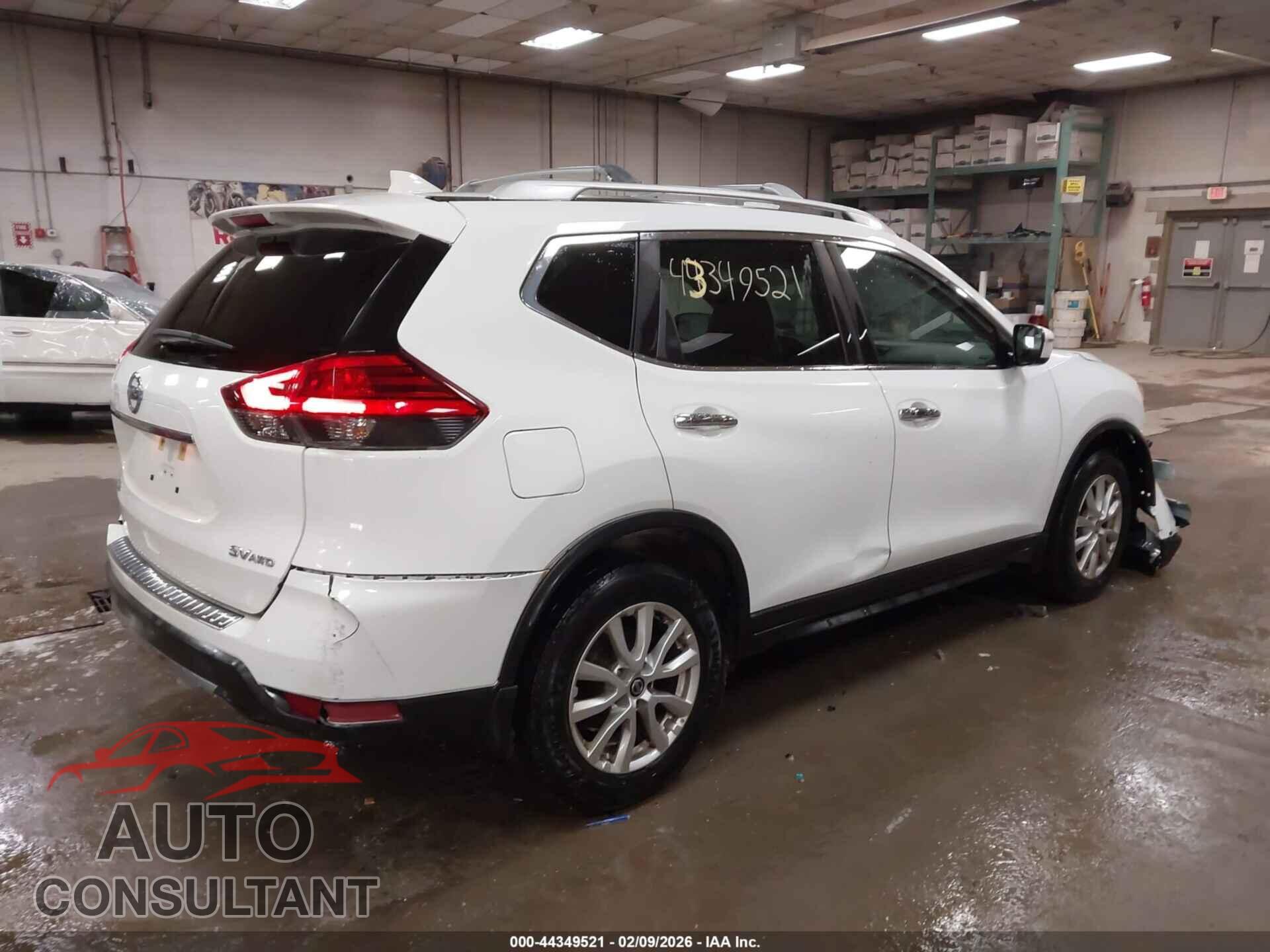 NISSAN ROGUE 2017 - KNMAT2MVXHP522859