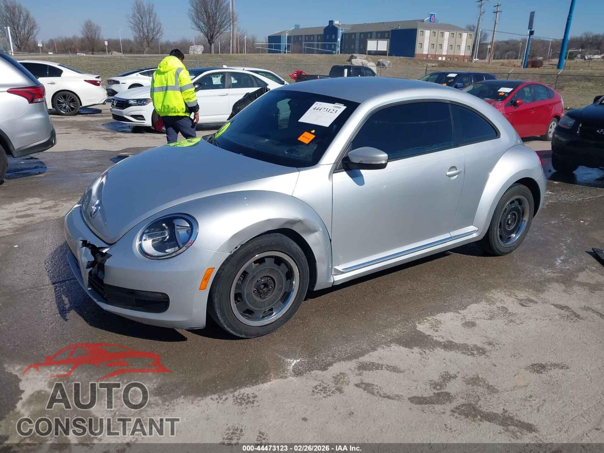 VOLKSWAGEN BEETLE 2012 - 3VWJX7AT6CM613093