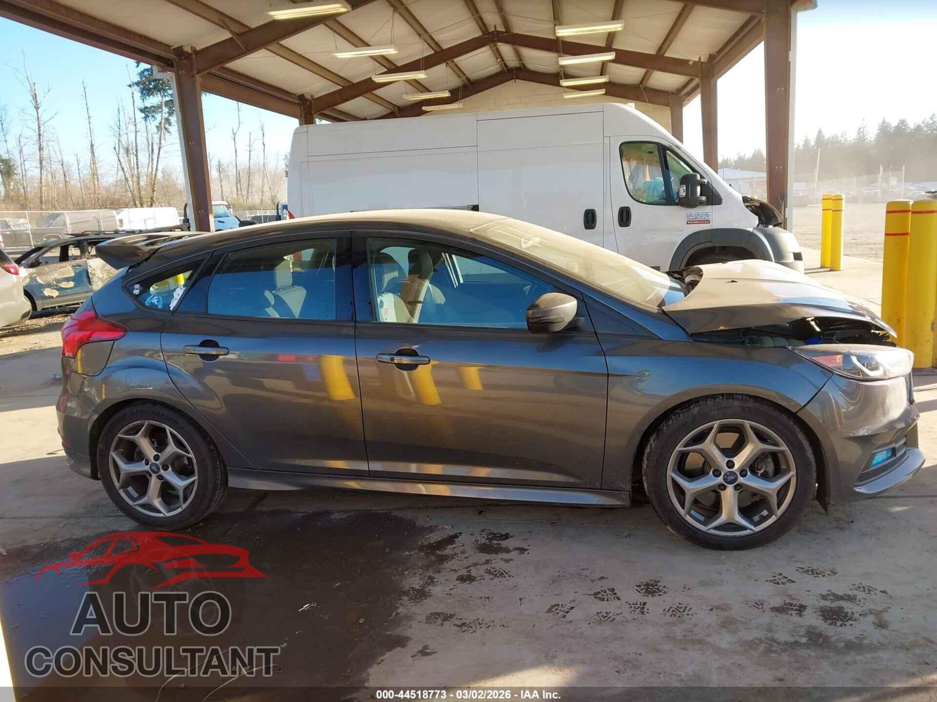 FORD FOCUS ST 2017 - 1FADP3L9XHL233912