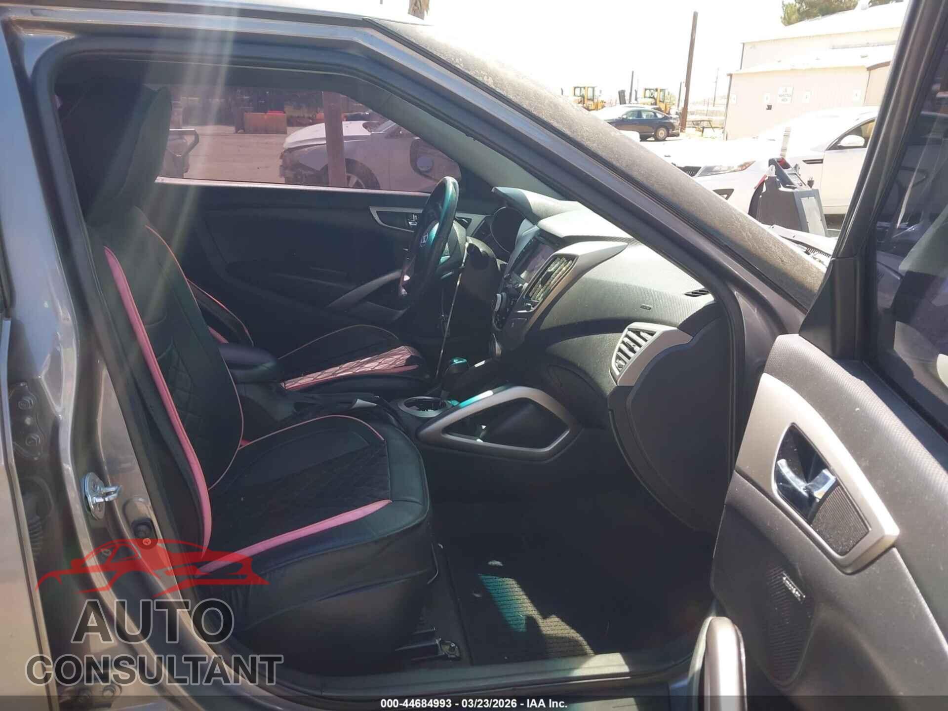 HYUNDAI VELOSTER 2012 - KMHTC6AD1CU070026