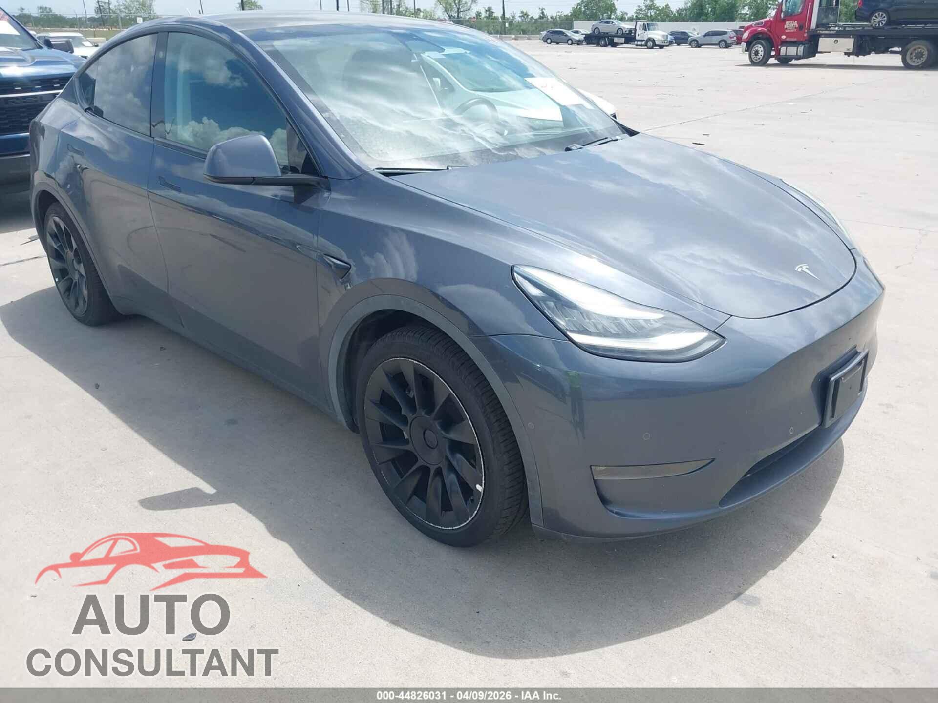 TESLA MODEL Y 2020 - 5YJYGDEF0LF004803