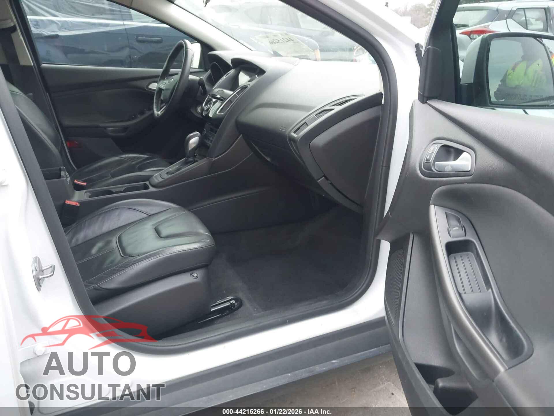 FORD FOCUS 2016 - 1FADP3F26GL202976