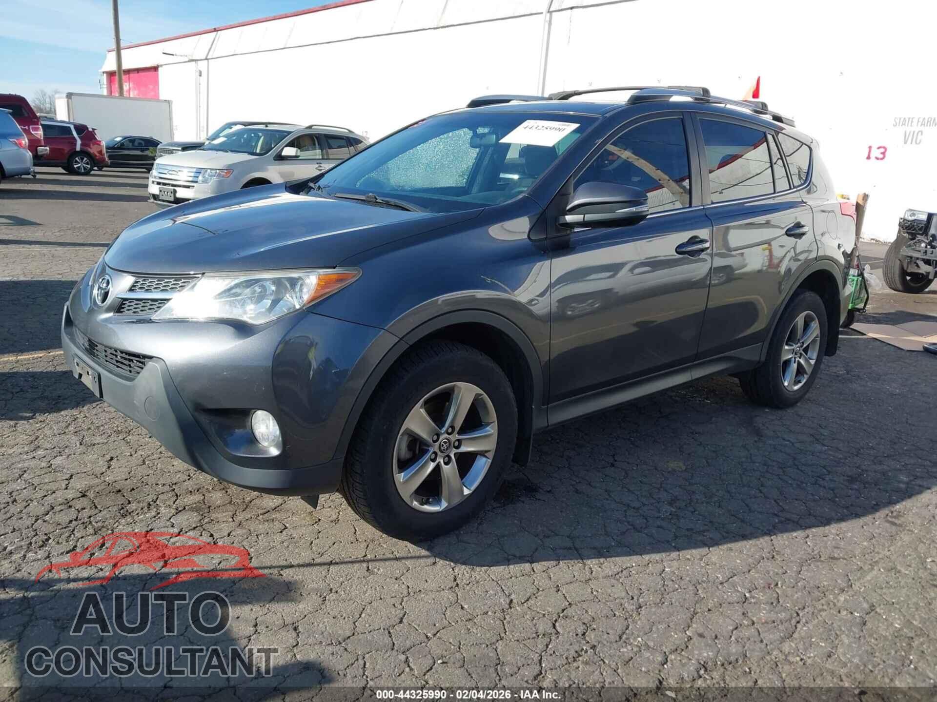 TOYOTA RAV4 2015 - JTMRFREV3FD174077