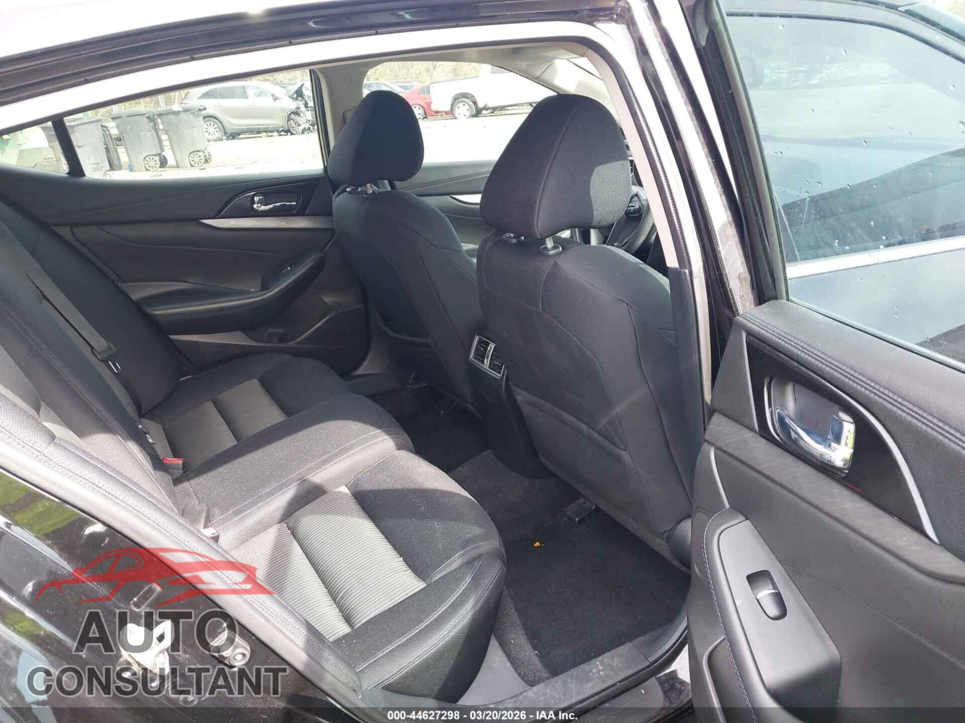 NISSAN MAXIMA 2017 - 1N4AA6AP7HC441138