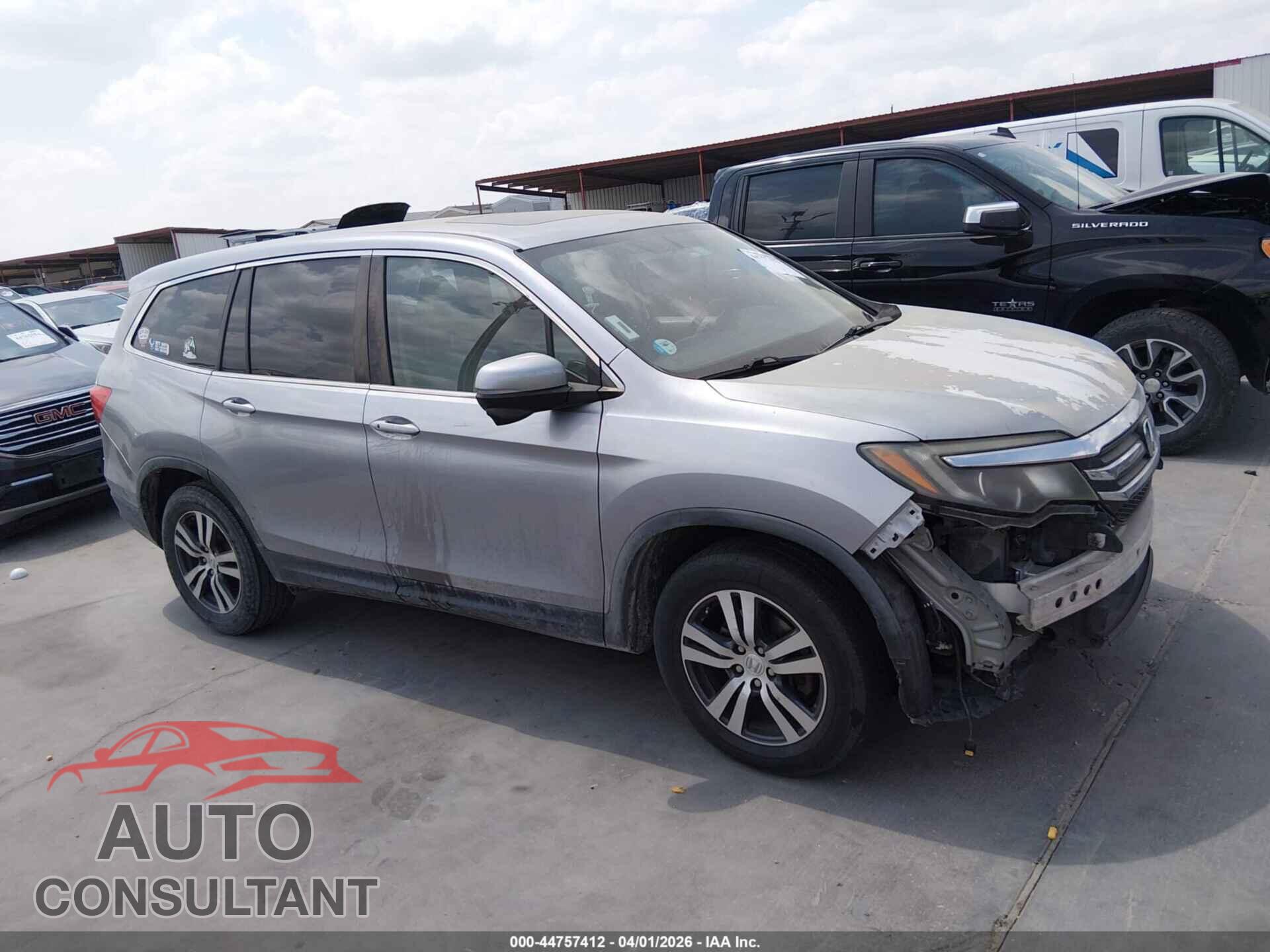 HONDA PILOT 2017 - 5FNYF5H71HB027771