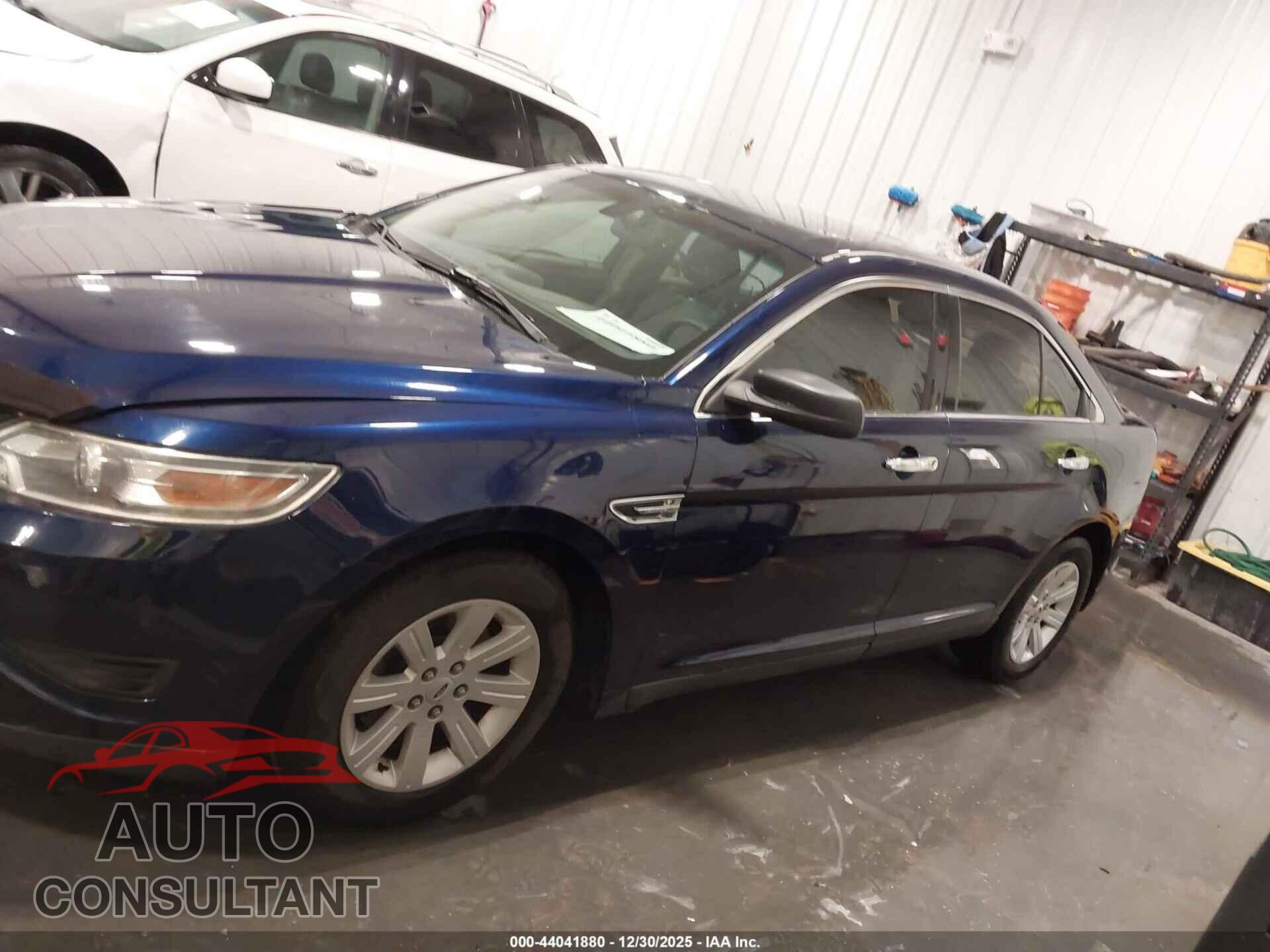 FORD TAURUS 2011 - 1FAHP2DW6BG167777